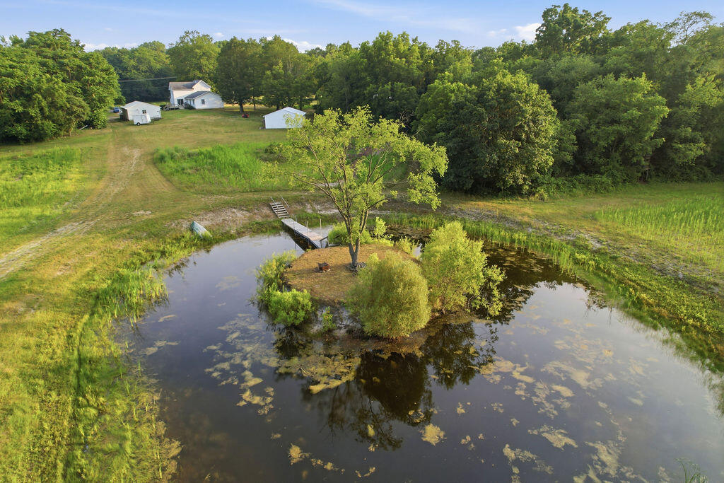 6649 122nd Avenue Fennville MI 49408