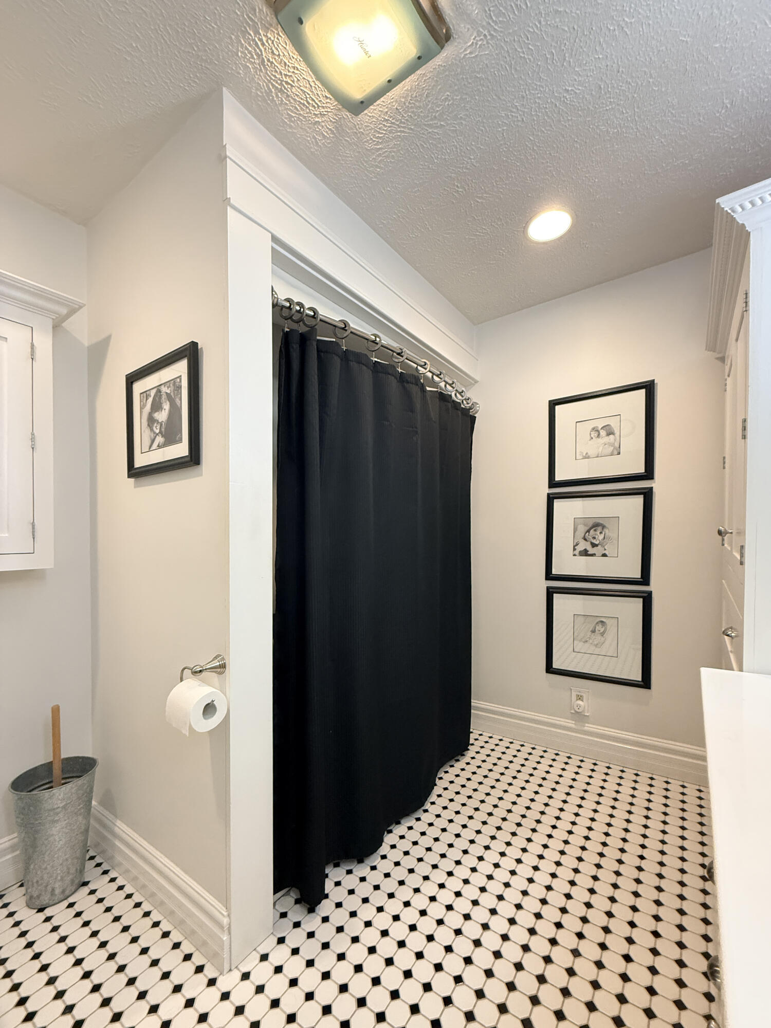 2 E Ash Street E Three Oaks MI 49128