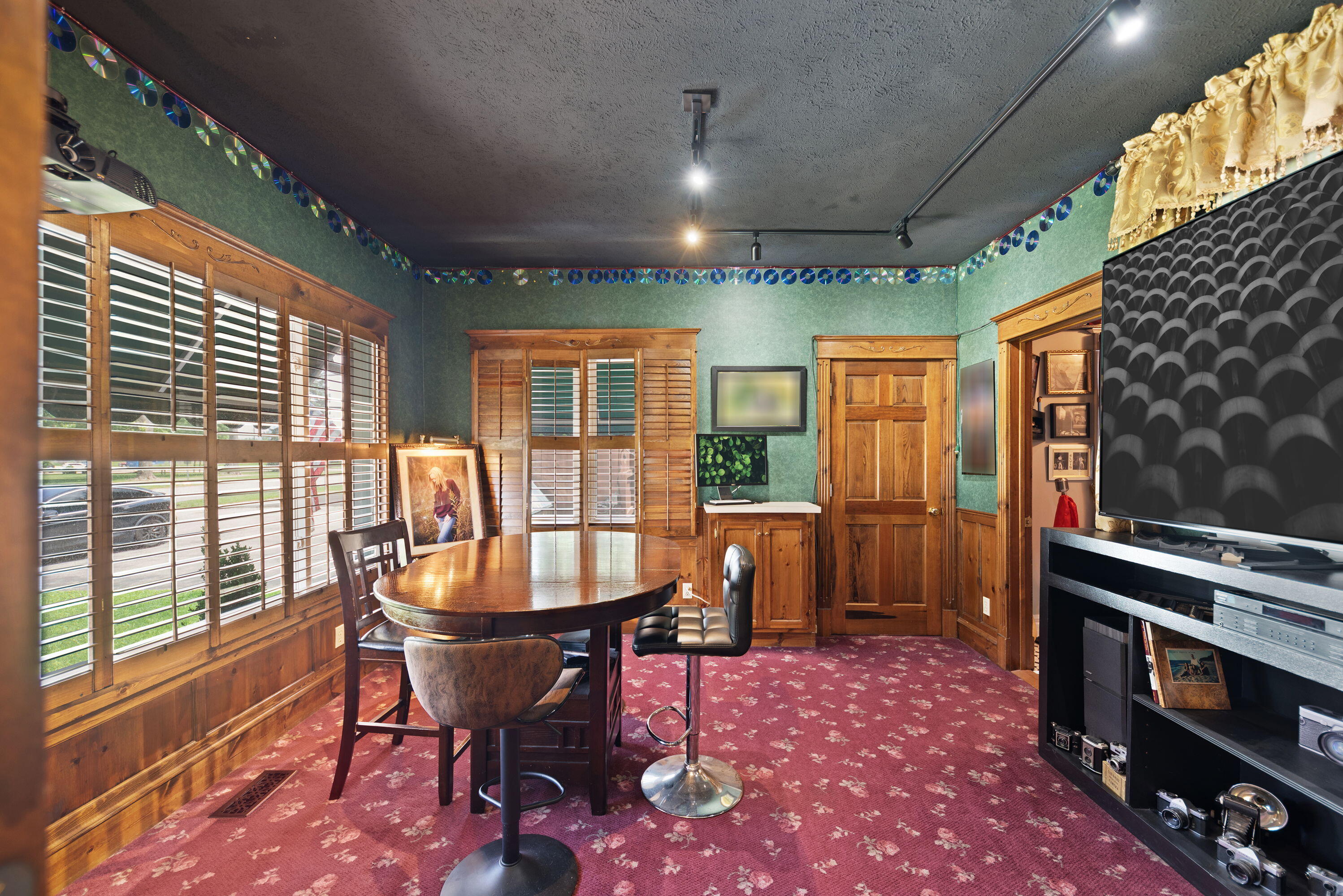2 E Ash Street E Three Oaks MI 49128