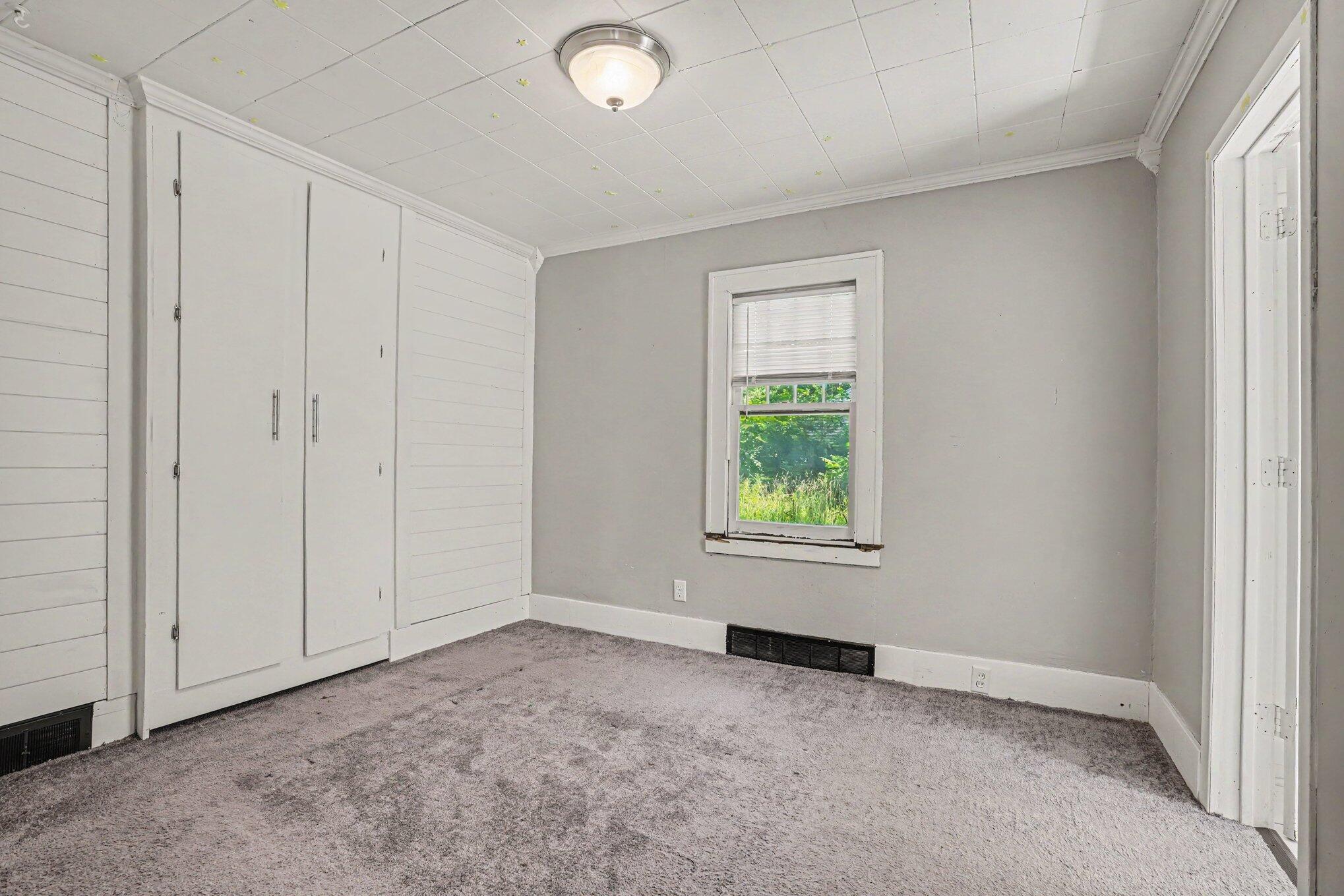 607 Ira Avenue Kalamazoo MI 49048