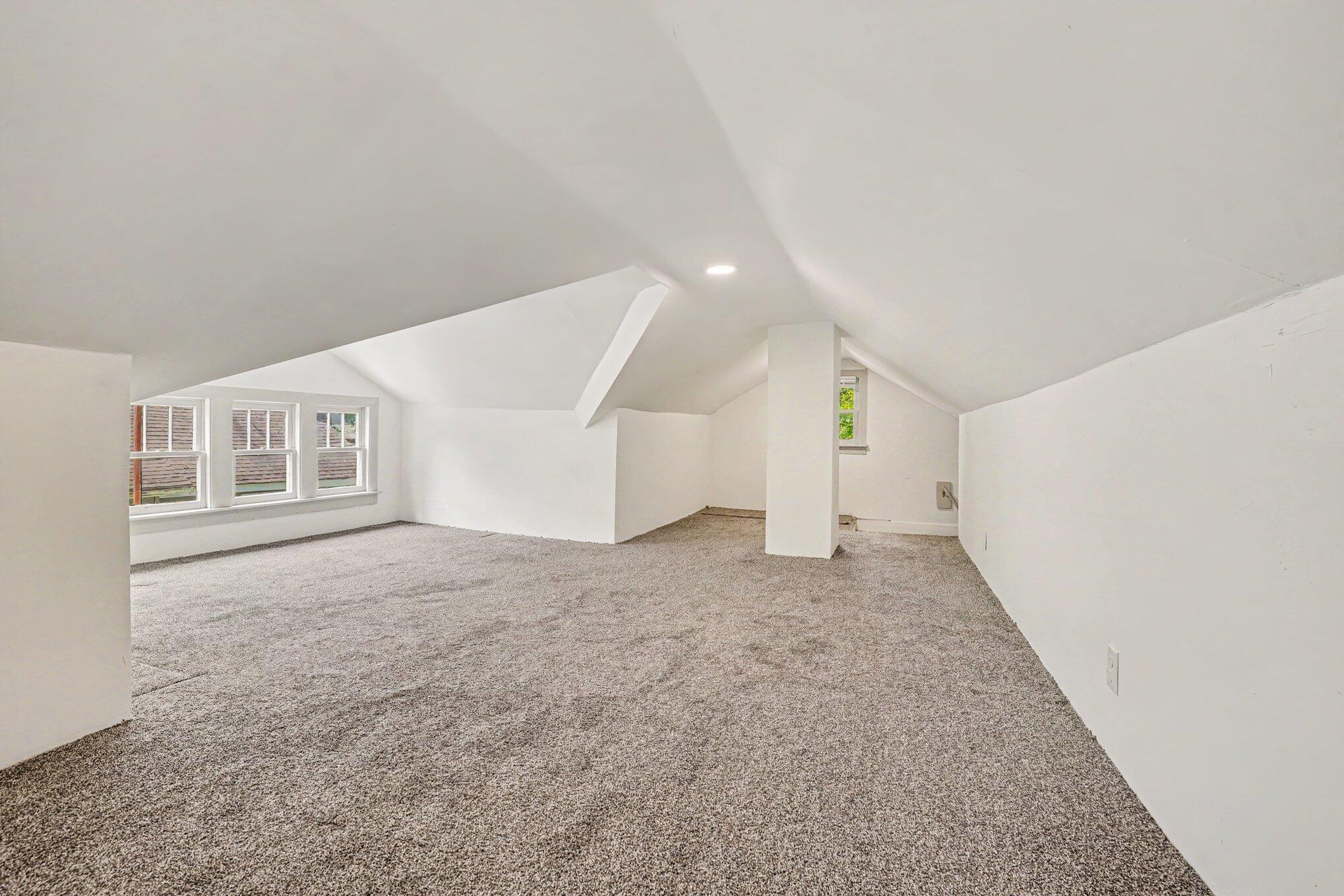 607 Ira Avenue Kalamazoo MI 49048