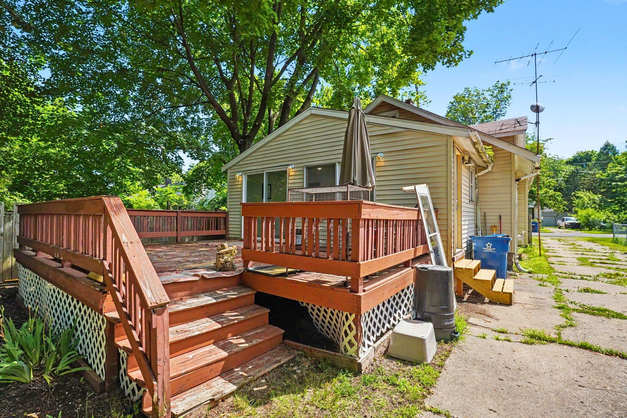 607 Ira Avenue Kalamazoo MI 49048
