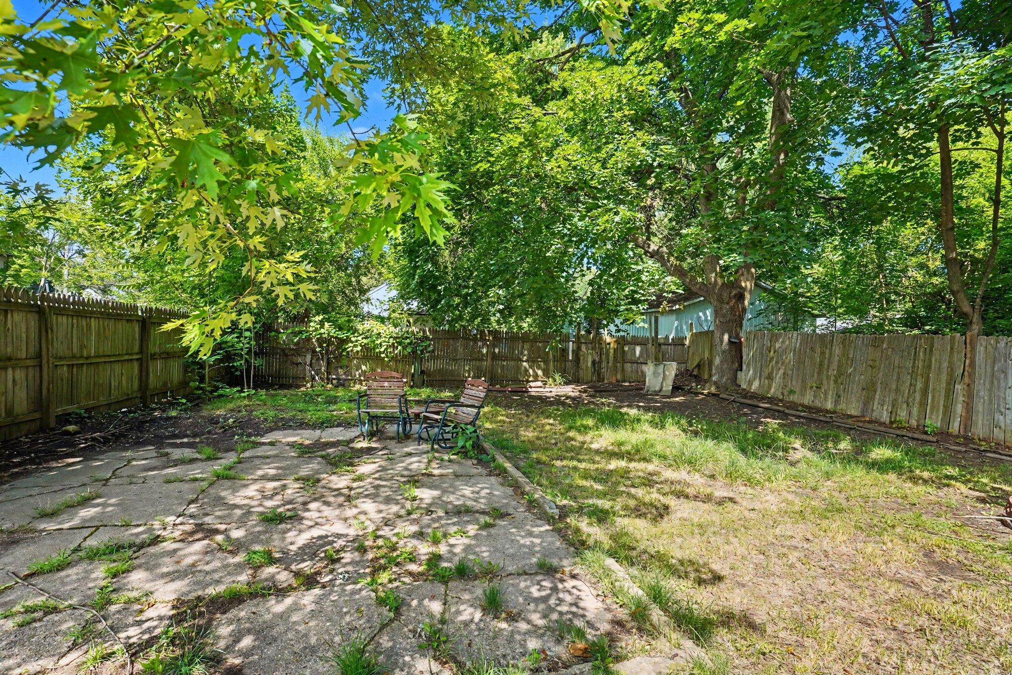 607 Ira Avenue Kalamazoo MI 49048