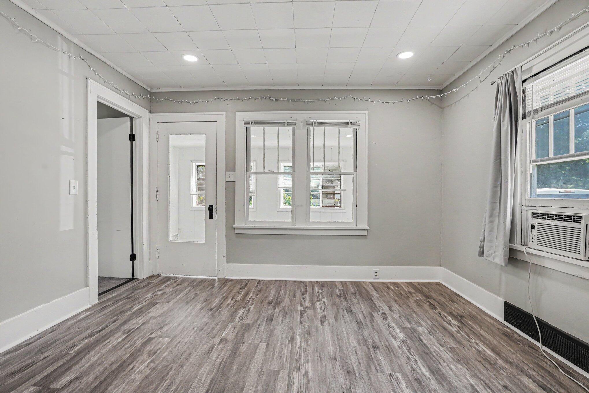 607 Ira Avenue Kalamazoo MI 49048