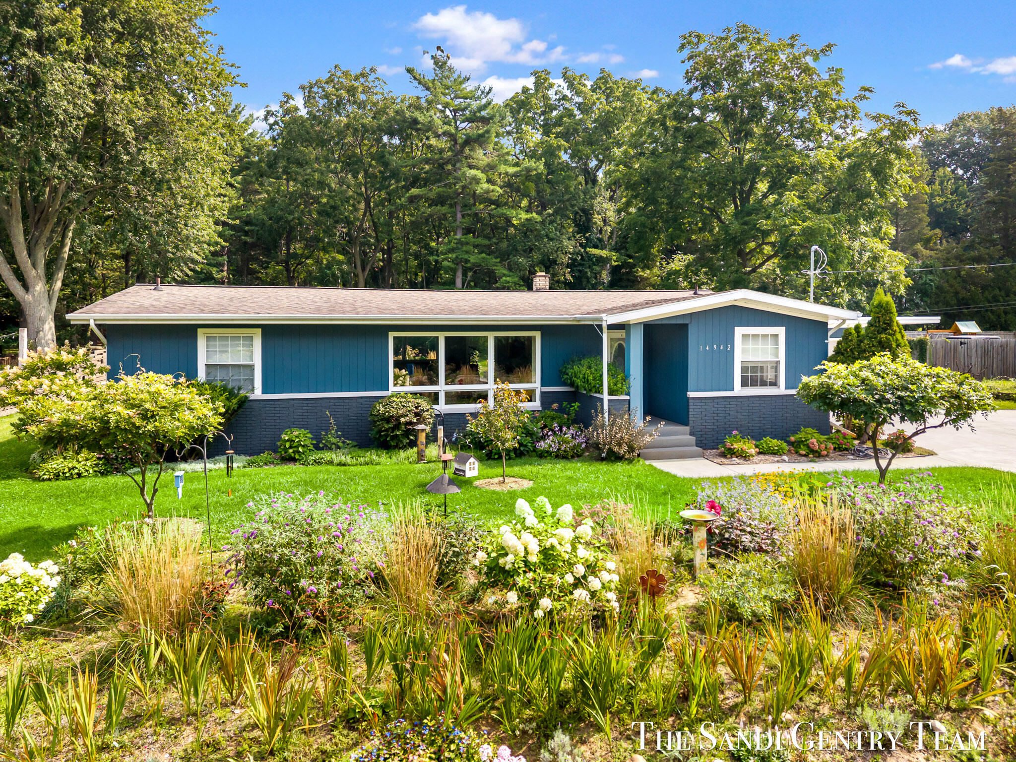 14942 Lakeshore Drive Grand Haven MI 49417