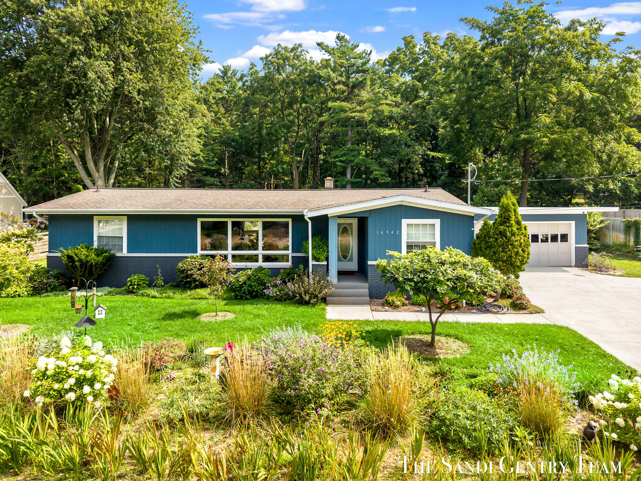 14942 Lakeshore Drive Grand Haven MI 49417