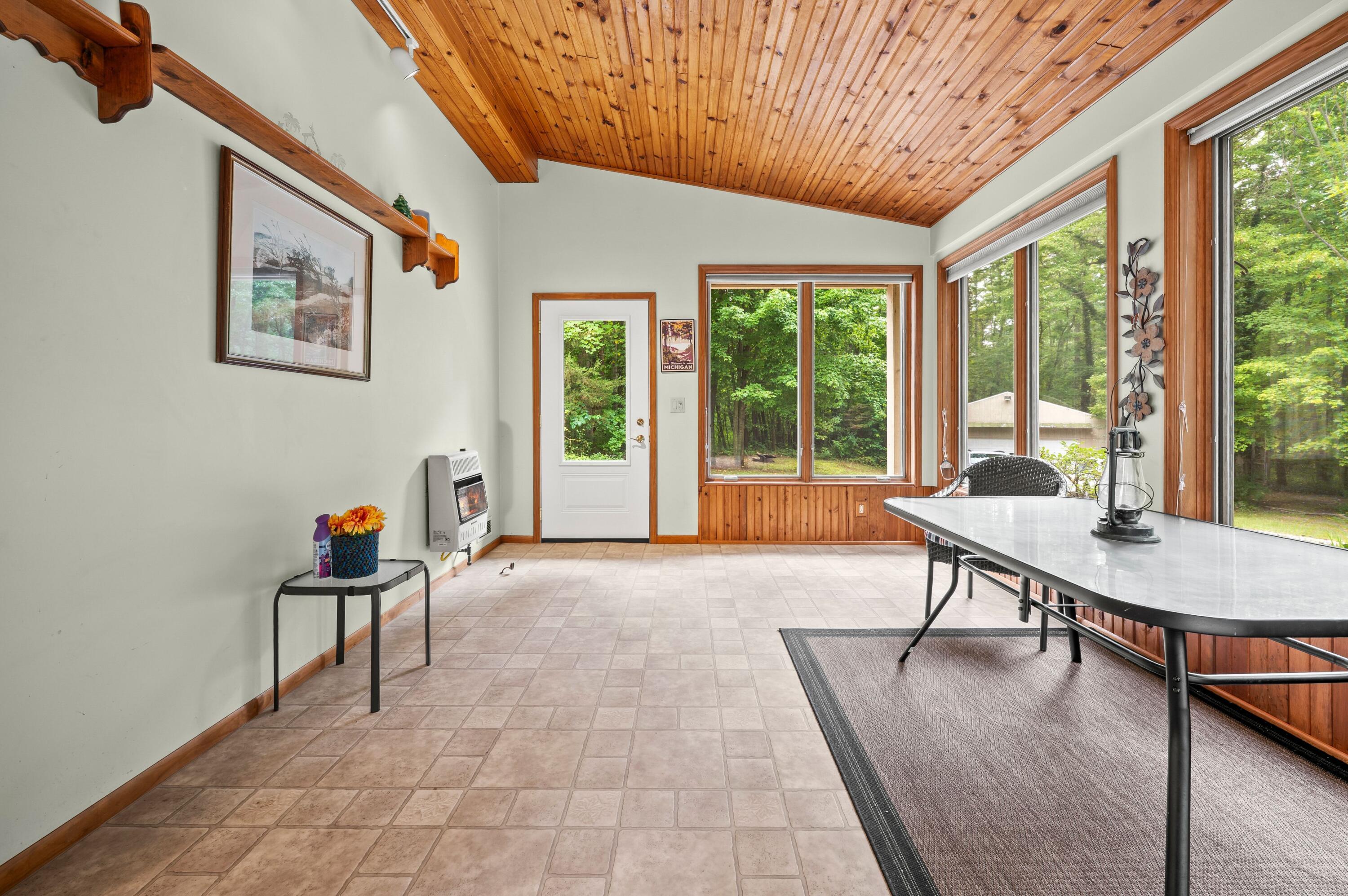 5471 Little Paw Paw Lake Road Coloma MI 49038