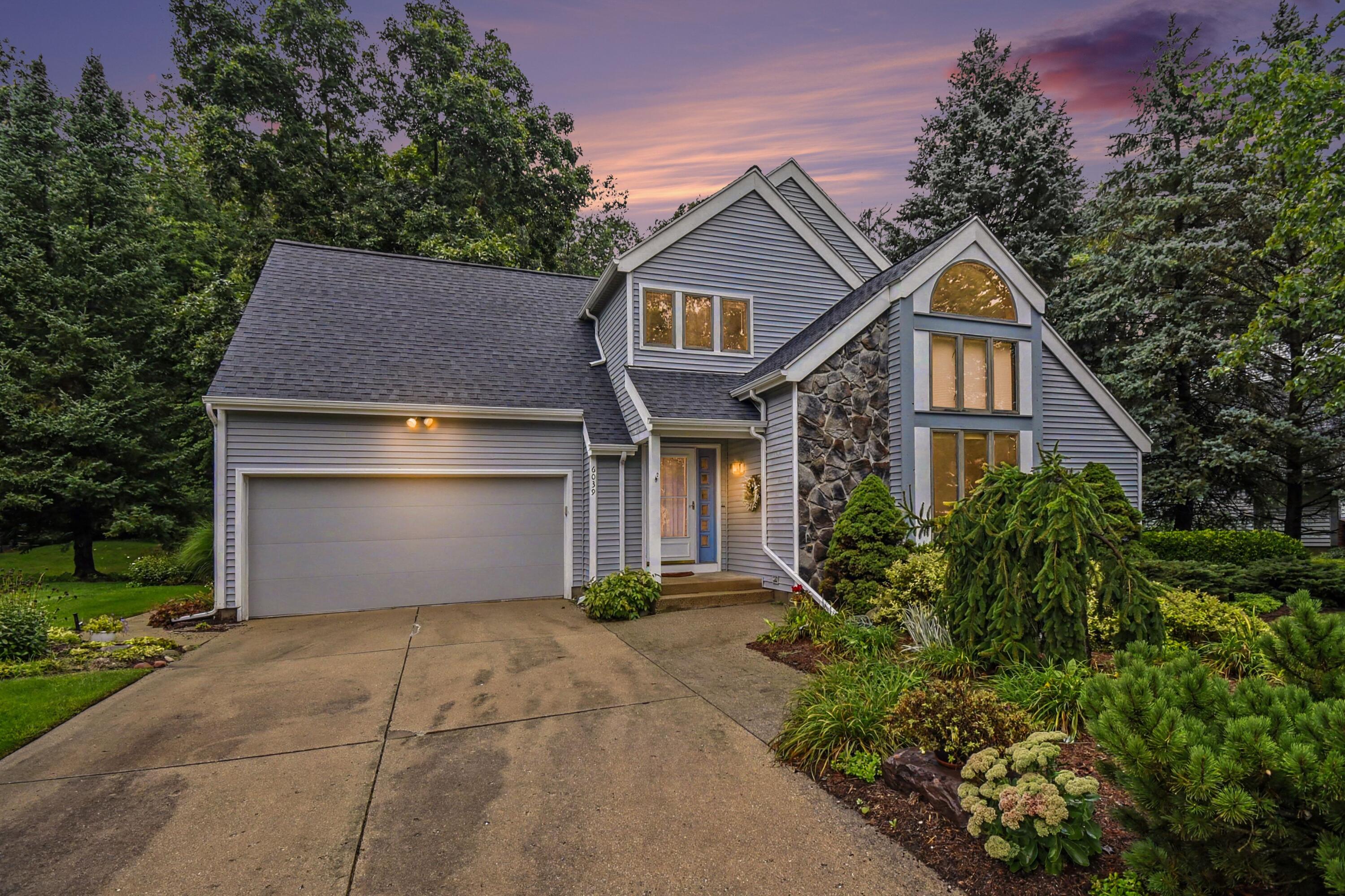 6039 Arroyo Vista Drive NE Rockford MI 49341