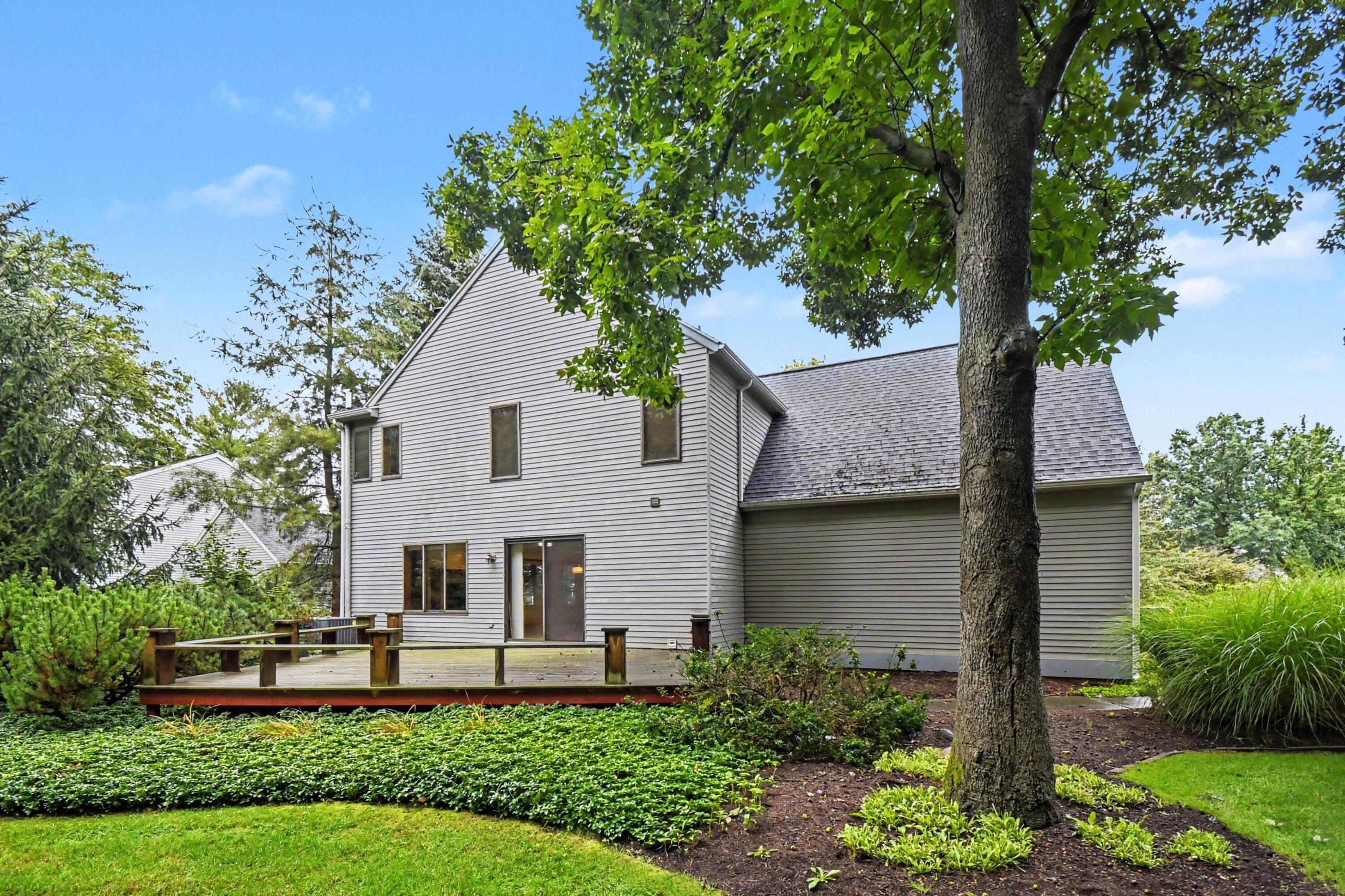 6039 Arroyo Vista Drive NE Rockford MI 49341