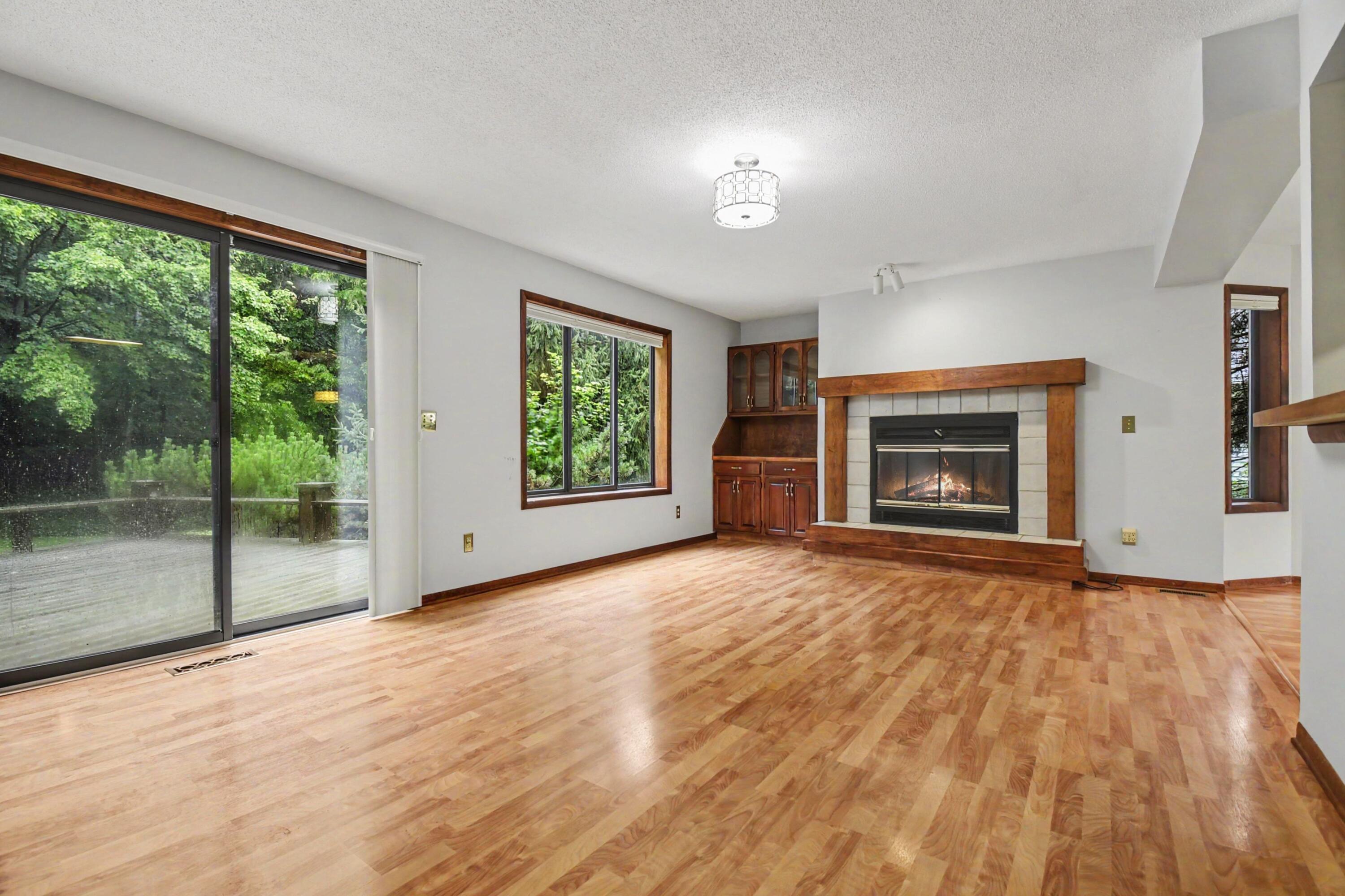 6039 Arroyo Vista Drive NE Rockford MI 49341