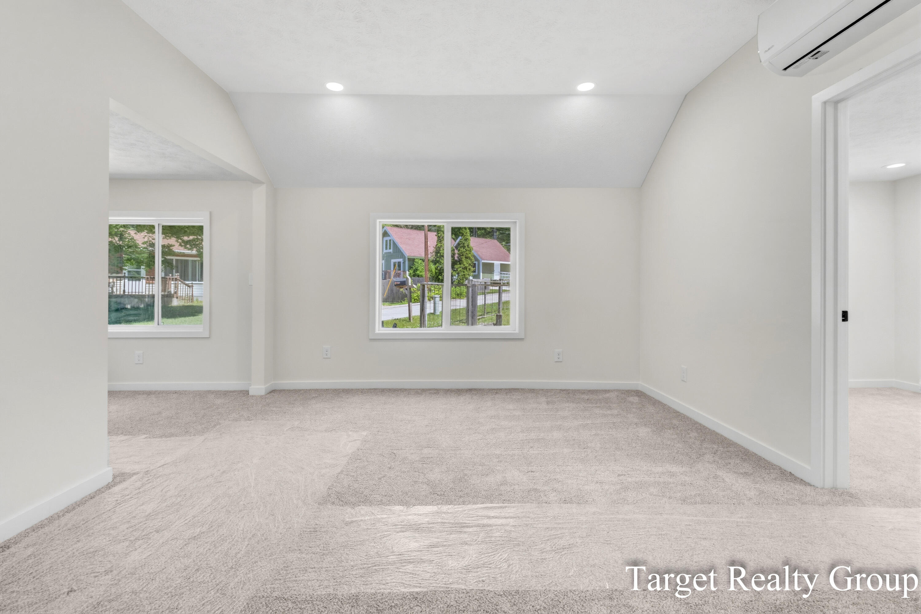 8660 Merry Drive NE Rockford MI 49341