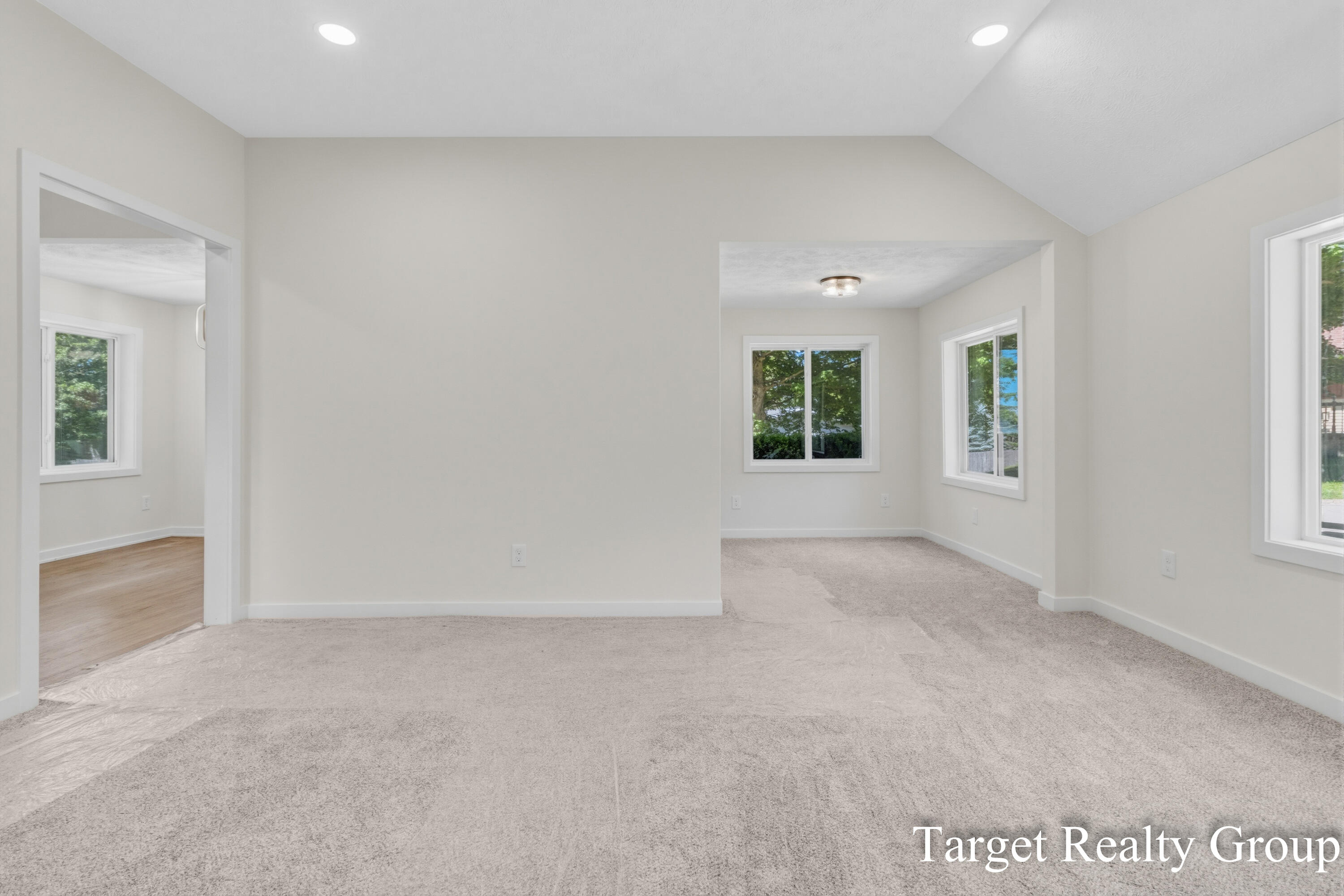 8660 Merry Drive NE Rockford MI 49341