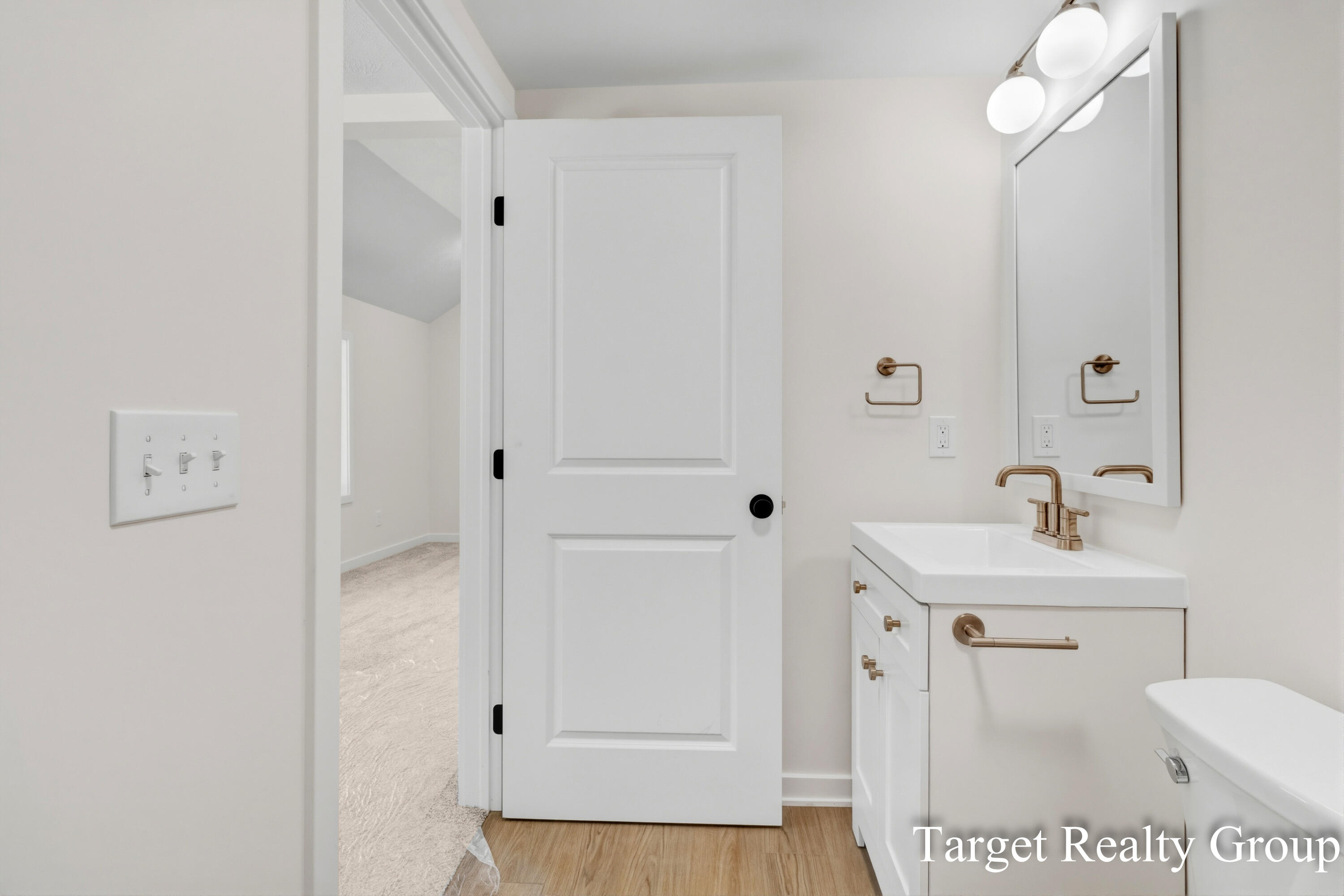 8660 Merry Drive NE Rockford MI 49341