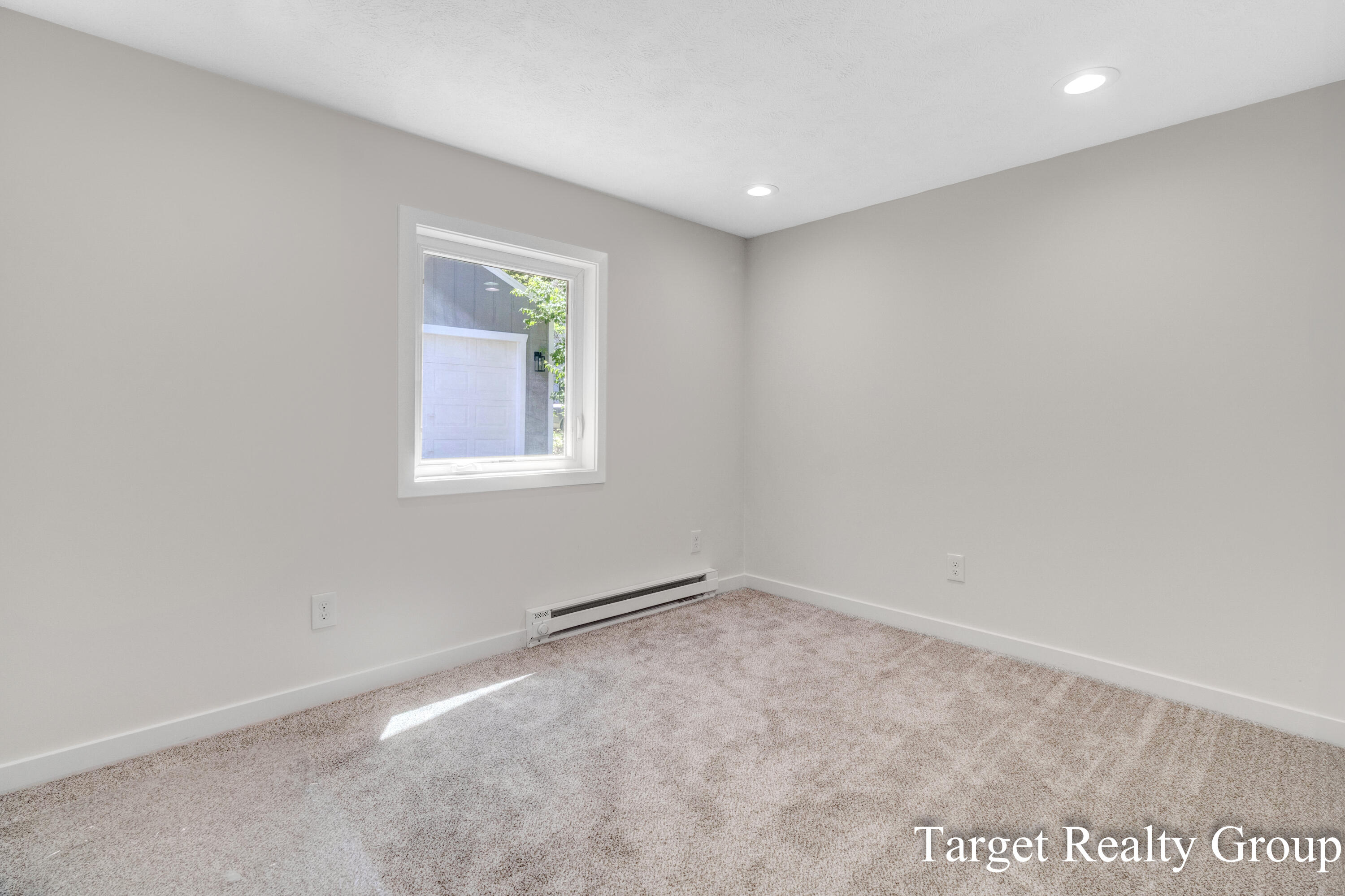 8660 Merry Drive NE Rockford MI 49341
