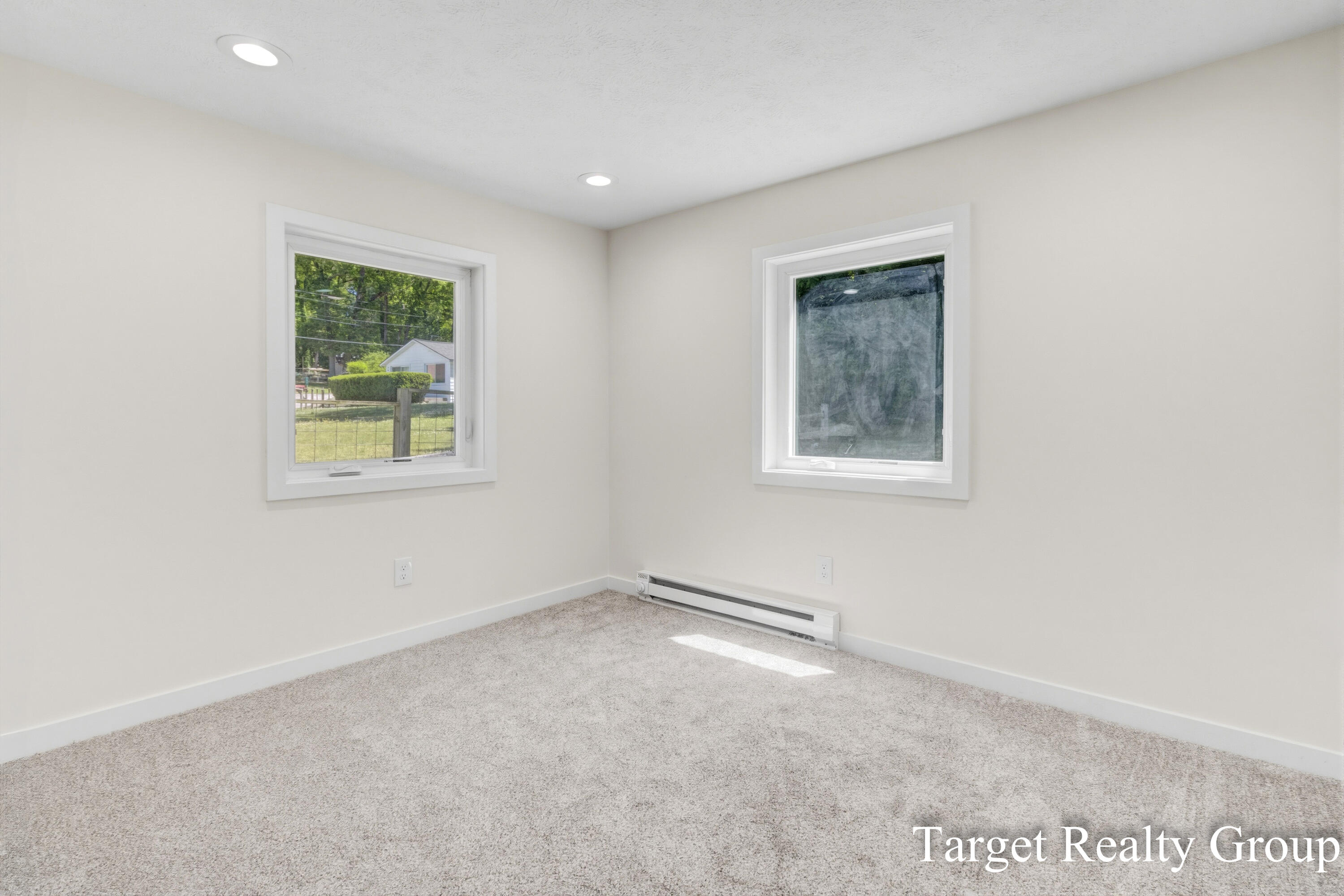 8660 Merry Drive NE Rockford MI 49341