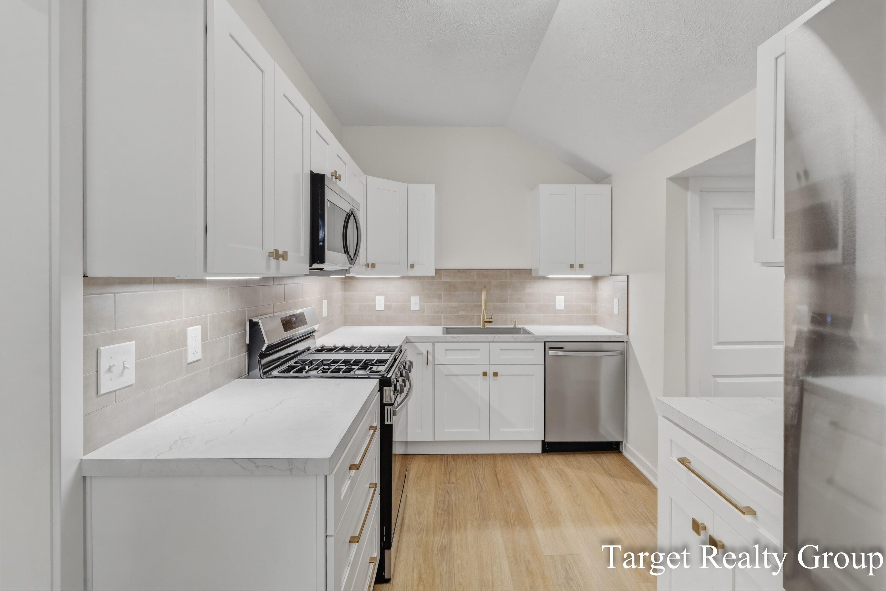 8660 Merry Drive NE Rockford MI 49341