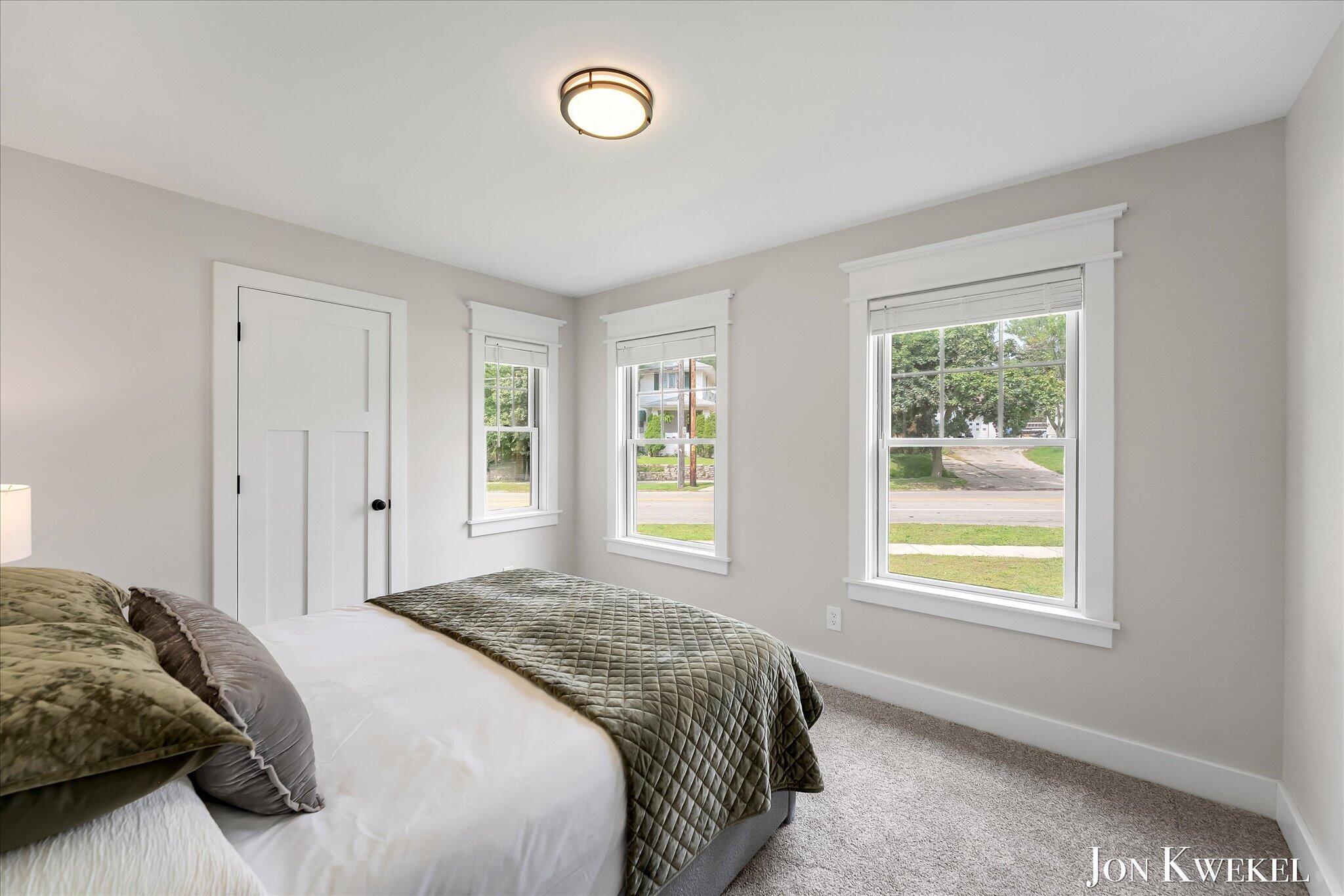 1959 Plainfield Avenue NE Grand Rapids MI 49505