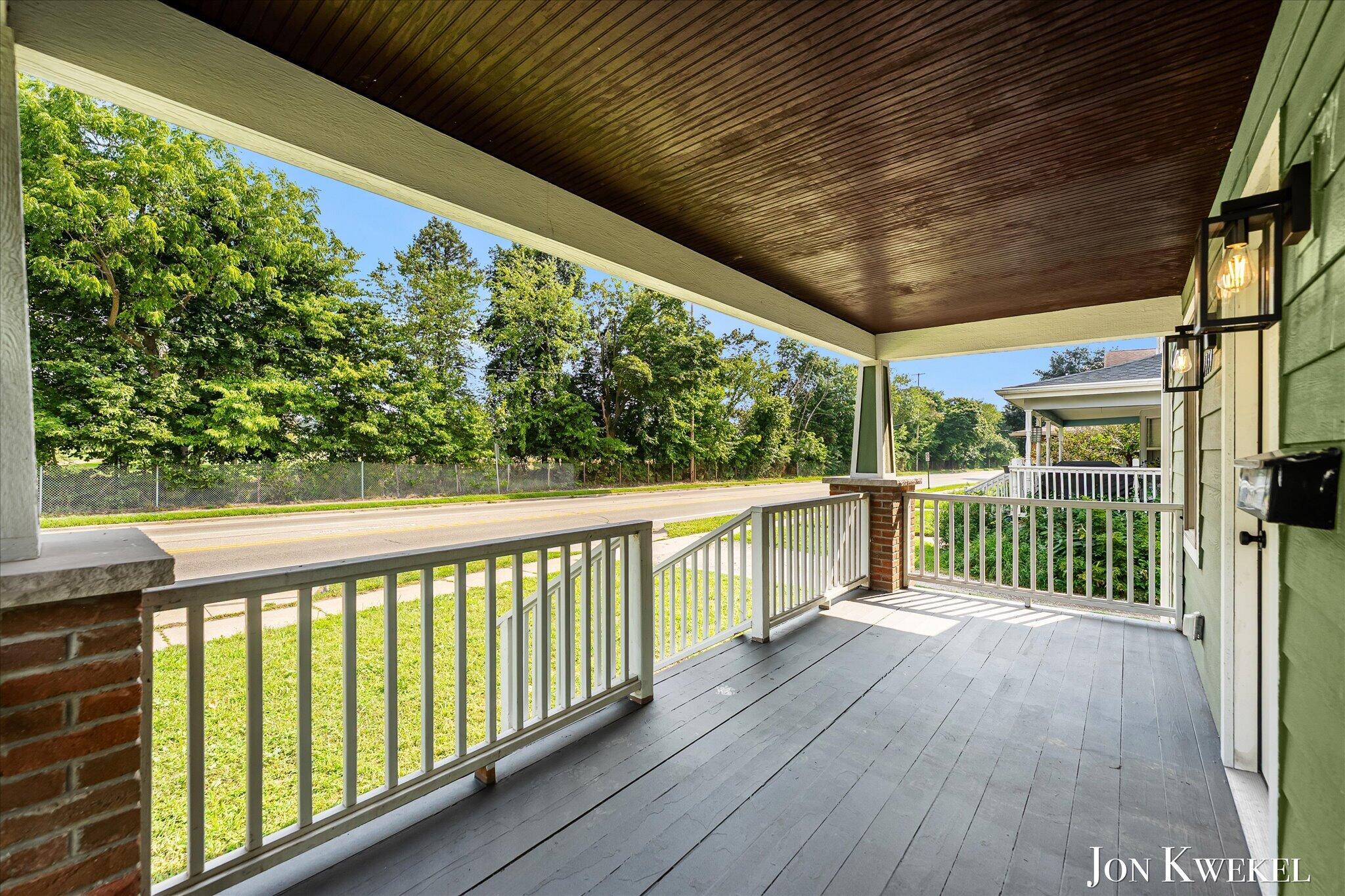 1959 Plainfield Avenue NE Grand Rapids MI 49505