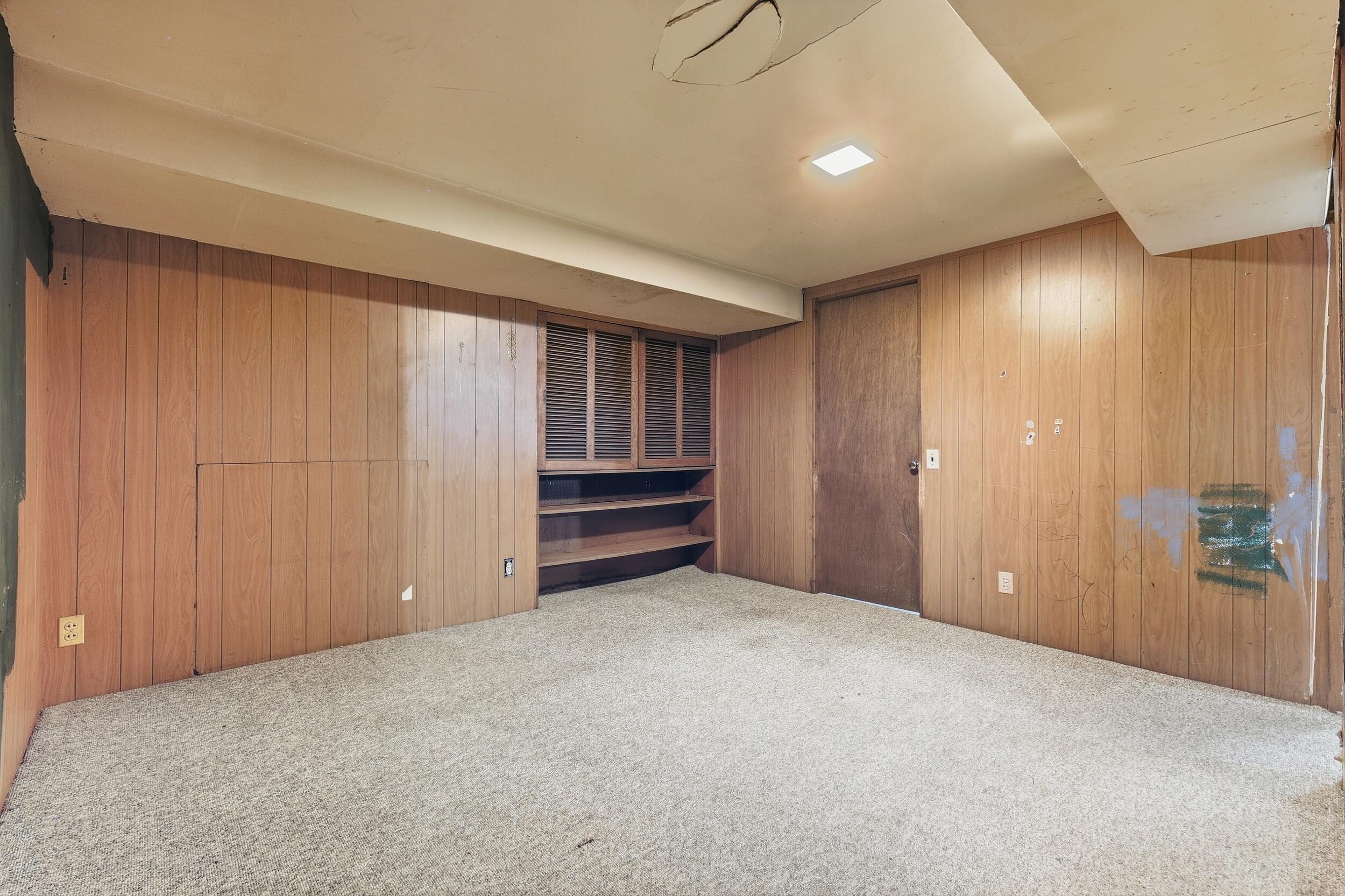 2211 Apple Avenue NW Grand Rapids MI 49504