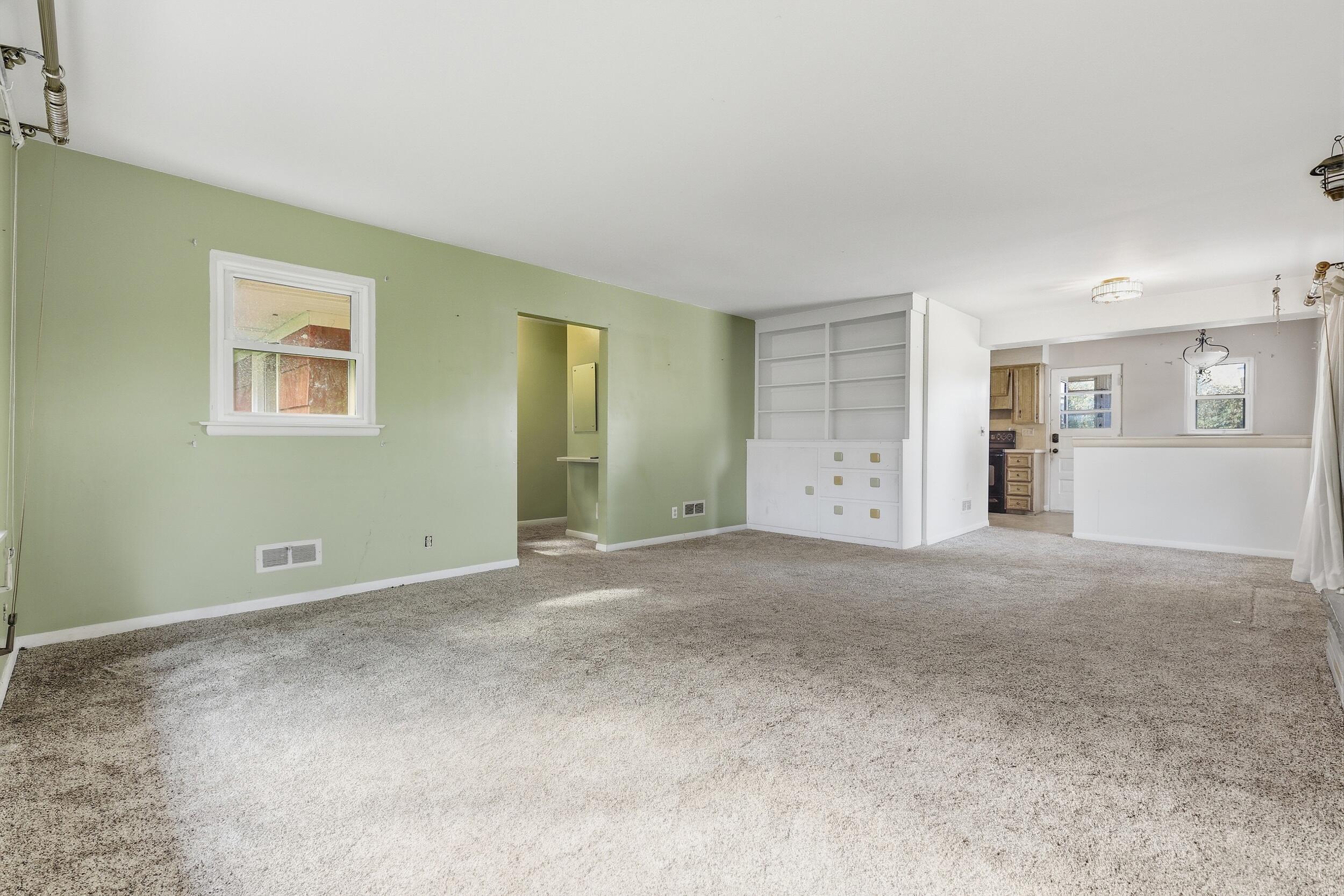 2211 Apple Avenue NW Grand Rapids MI 49504