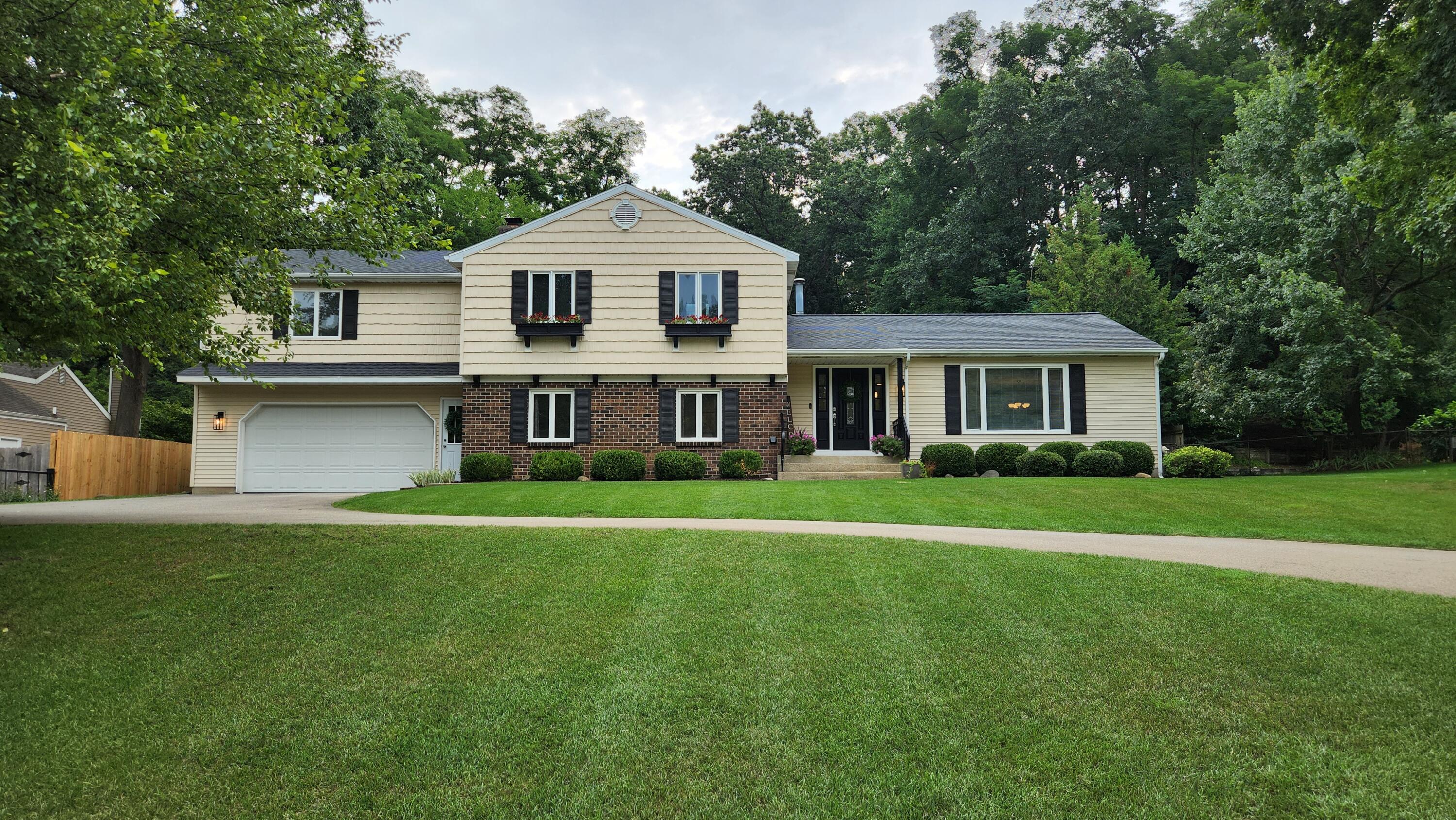 1538 Hillsboro Avenue SE Grand Rapids MI 49546