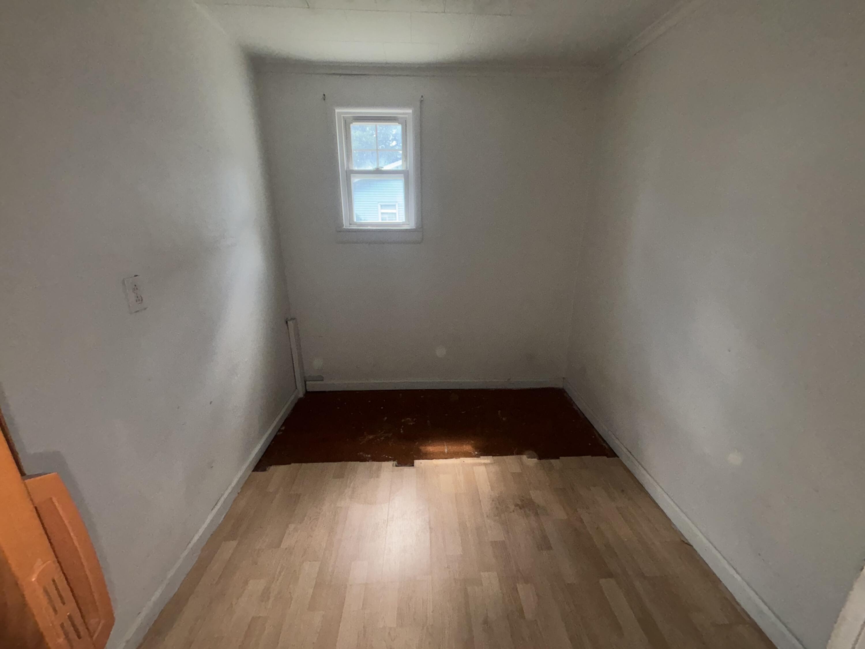 421 W Railroad Street Dowagiac MI 49047
