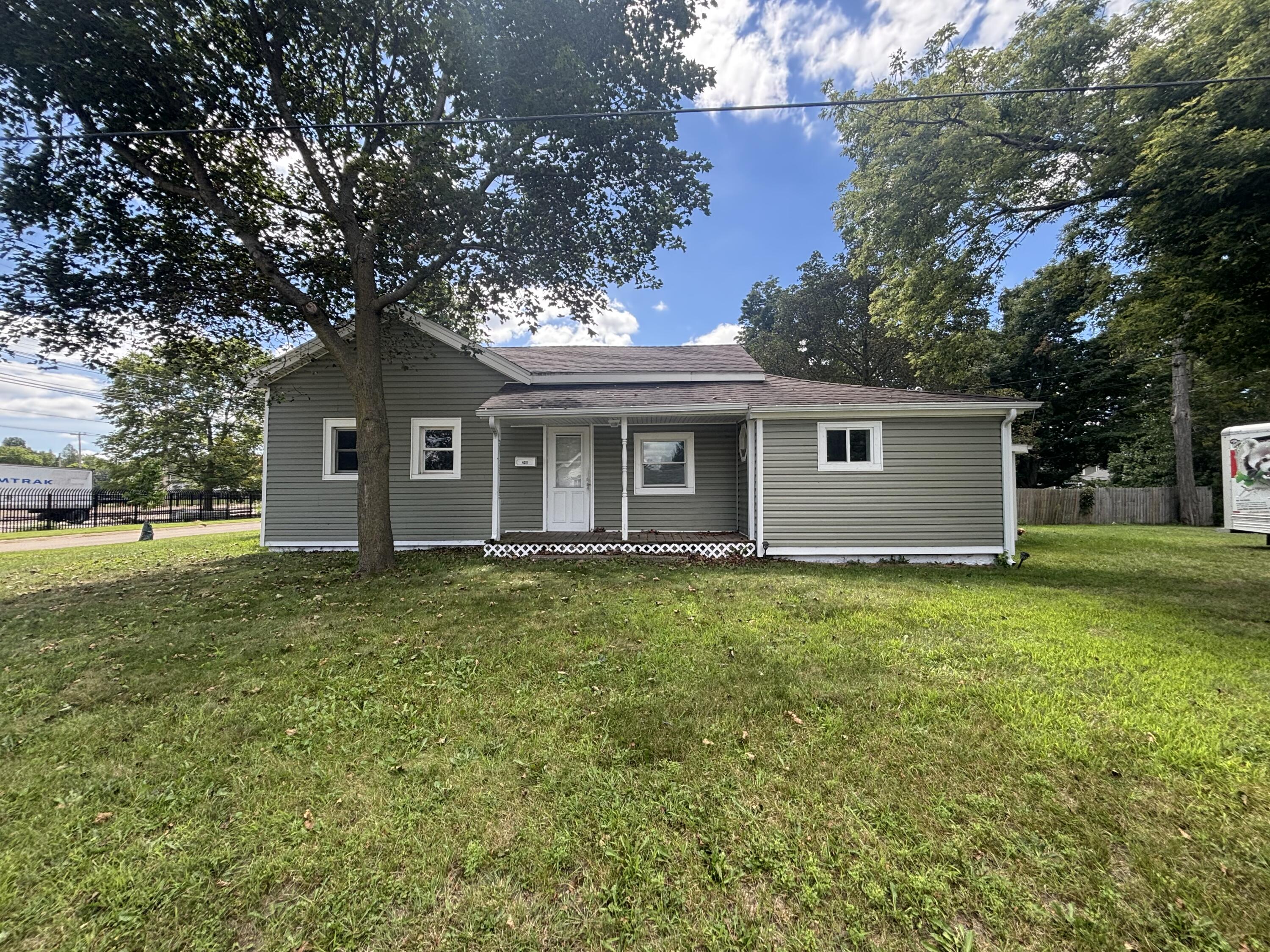 421 W Railroad Street Dowagiac MI 49047