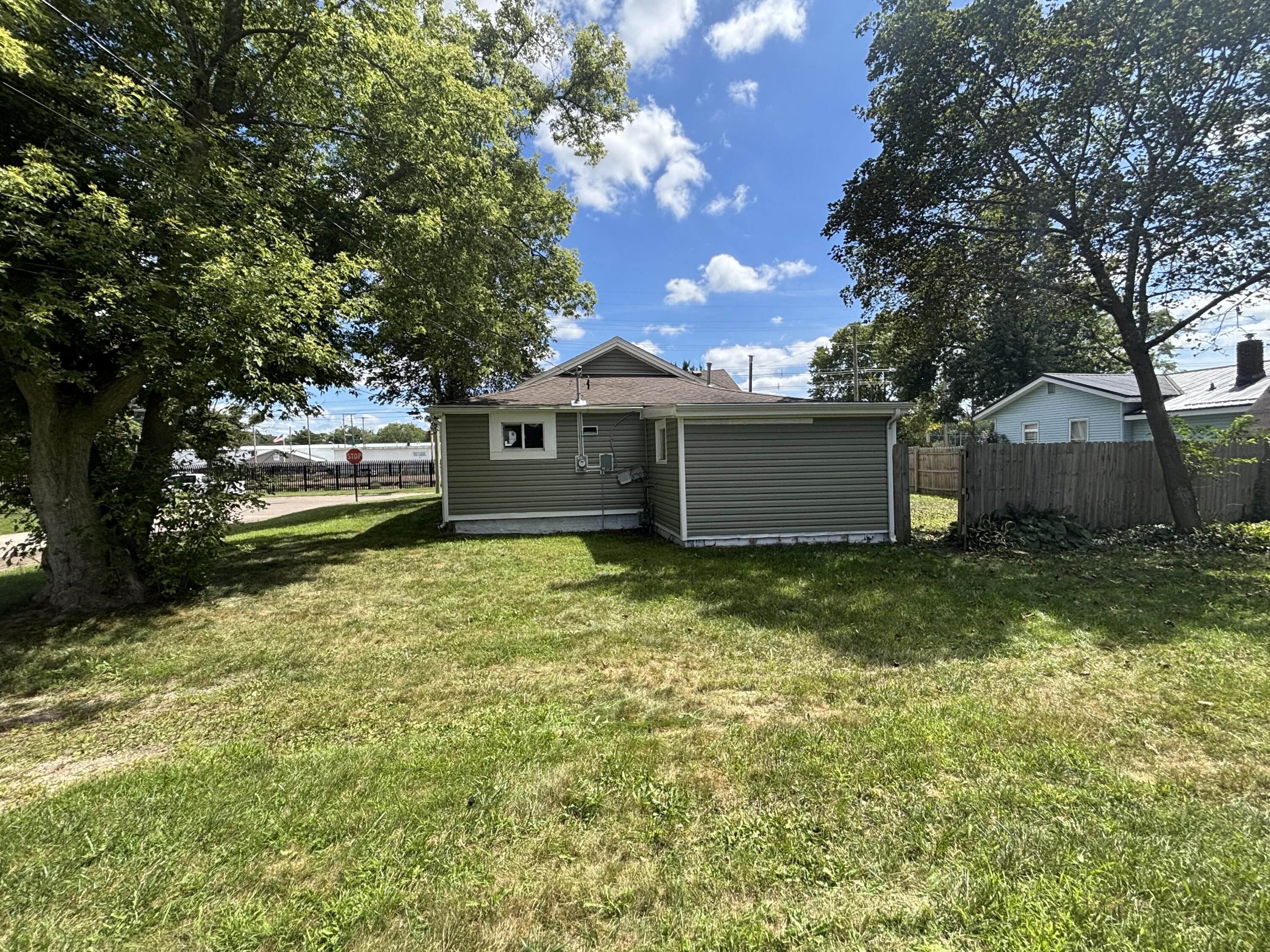 421 W Railroad Street Dowagiac MI 49047