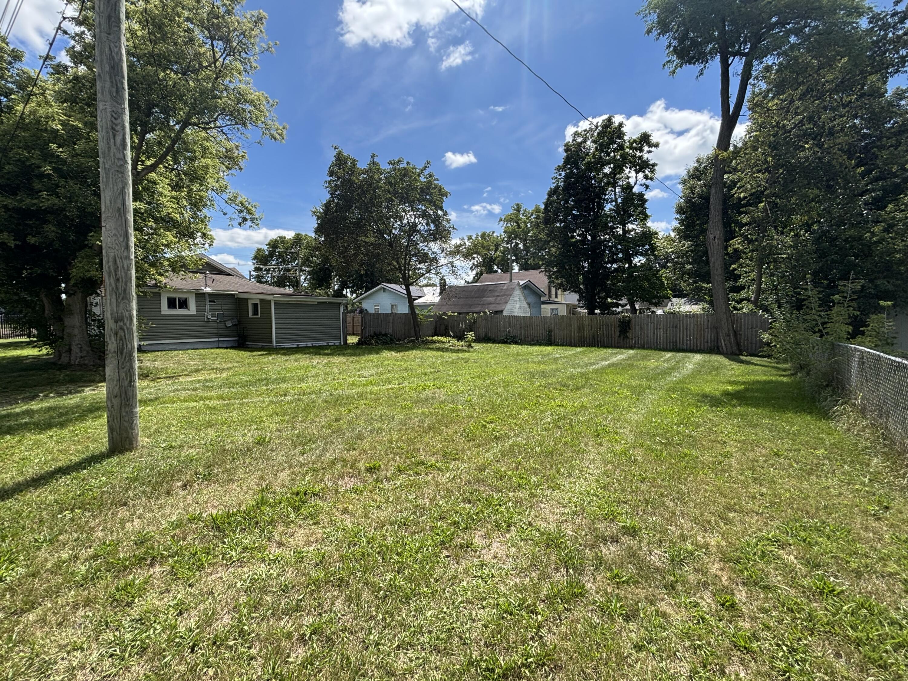 421 W Railroad Street Dowagiac MI 49047