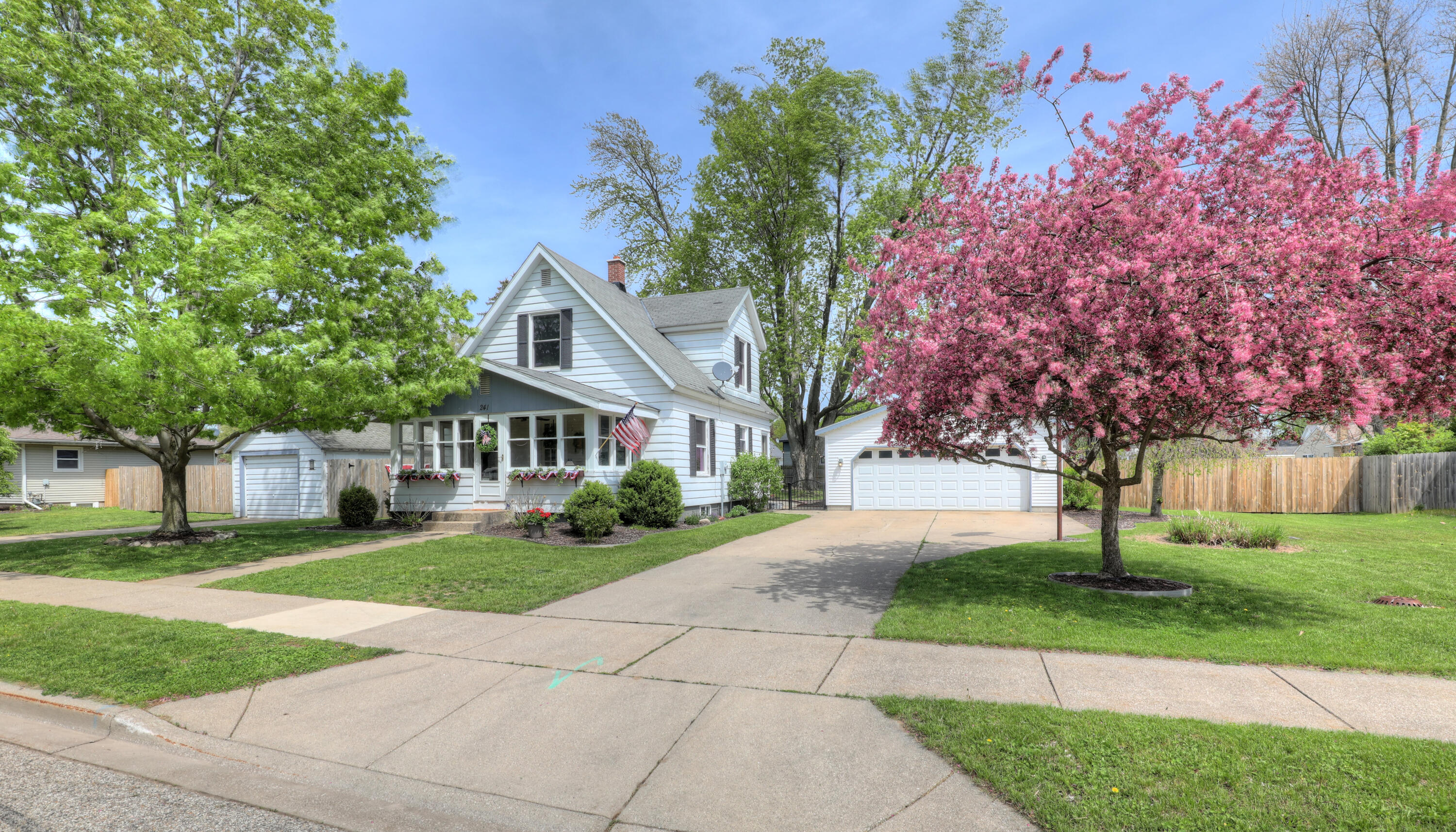 241 Woodward Street Zeeland MI 49464