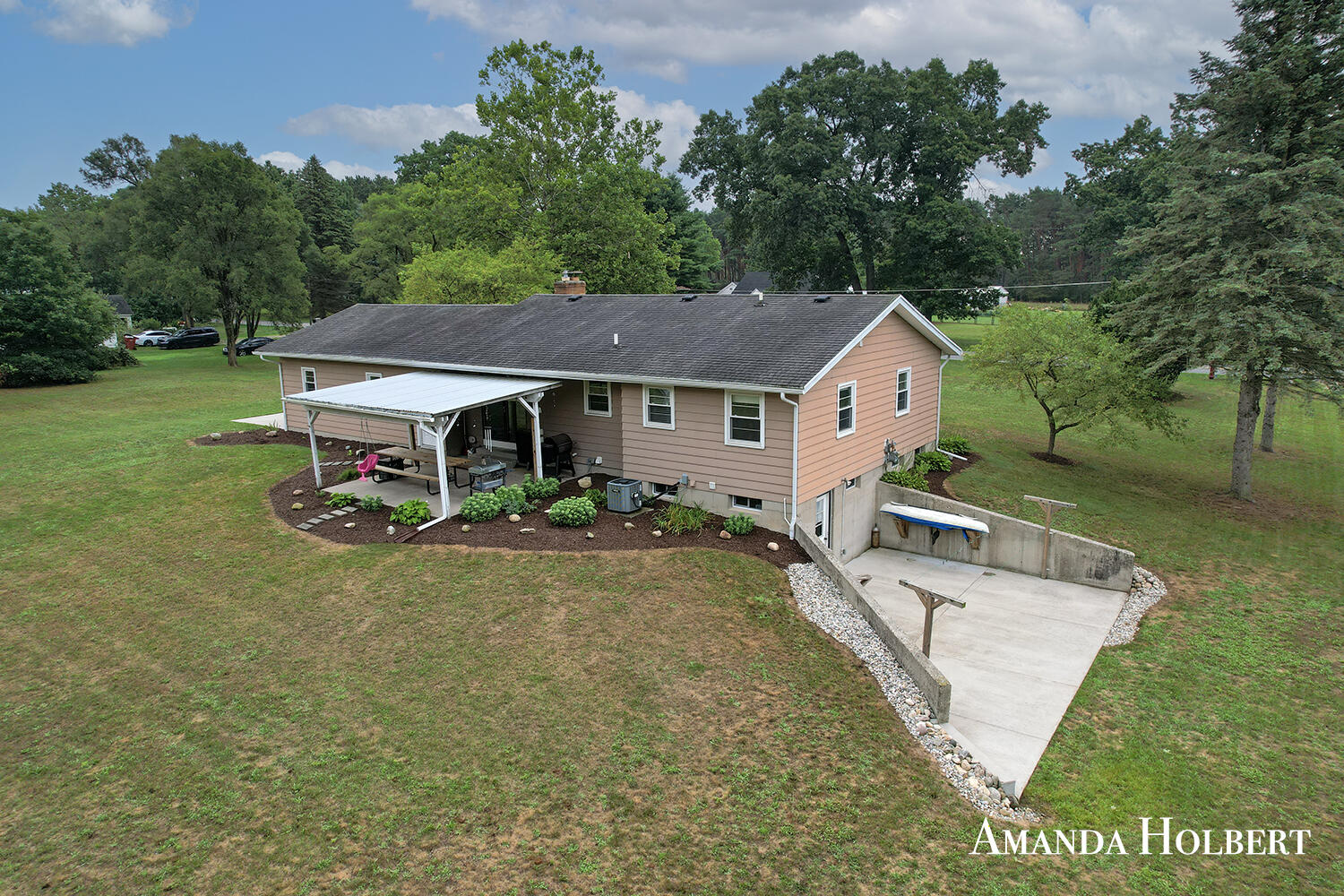 4635 12 Mile Road NE Rockford MI 49341