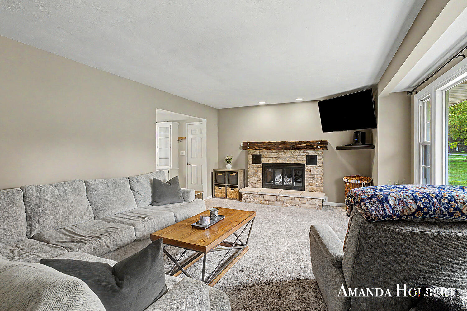 4635 12 Mile Road NE Rockford MI 49341