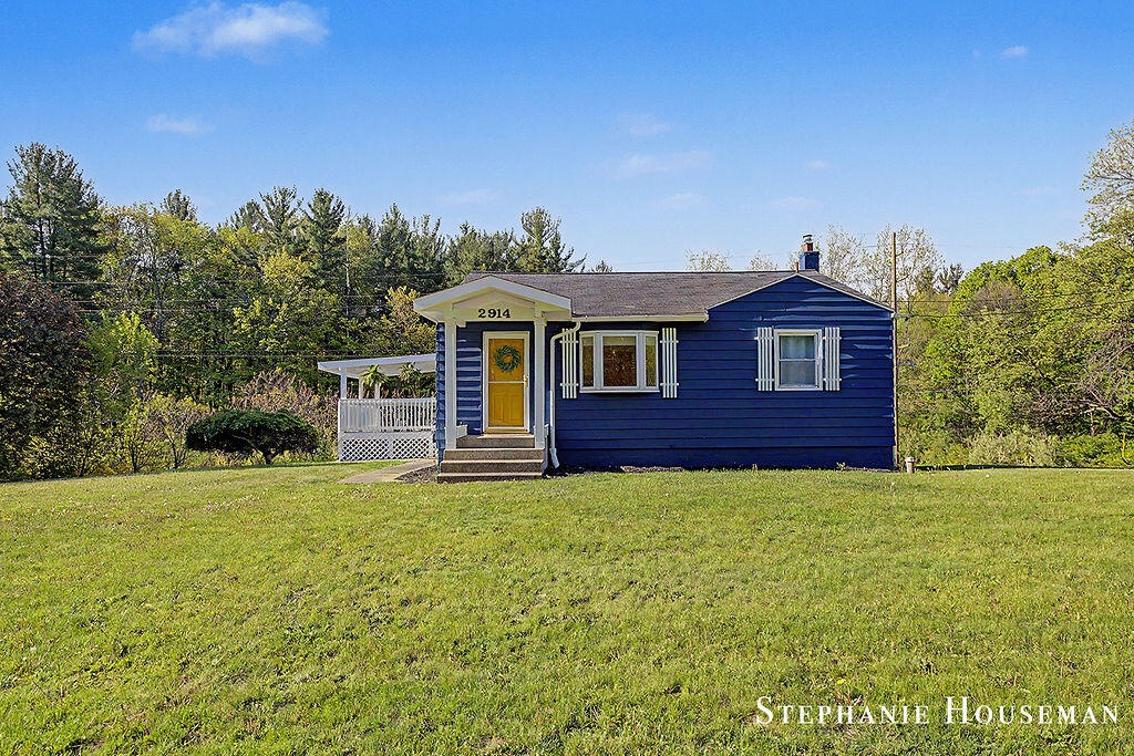 2914 River Hill Drive NW Grand Rapids MI 49534