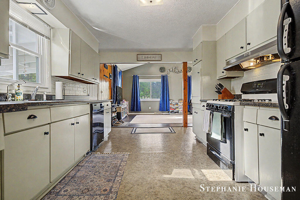2914 River Hill Drive NW Grand Rapids MI 49534