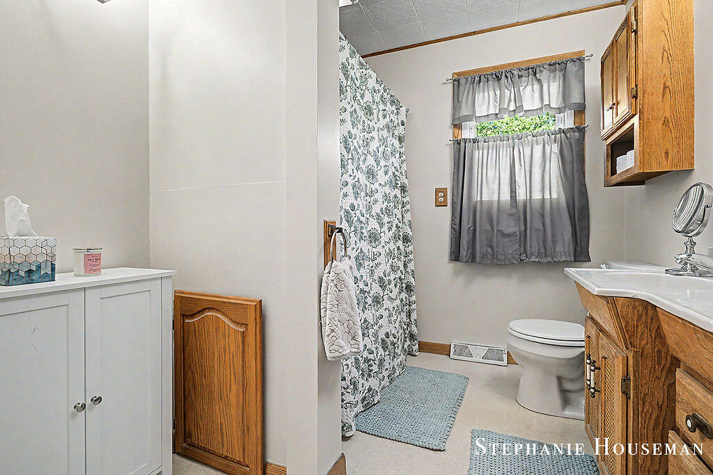 2914 River Hill Drive NW Grand Rapids MI 49534