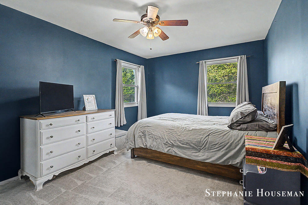 2914 River Hill Drive NW Grand Rapids MI 49534