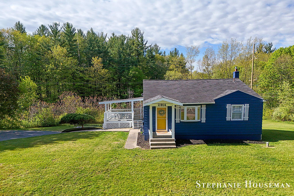 2914 River Hill Drive NW Grand Rapids MI 49534