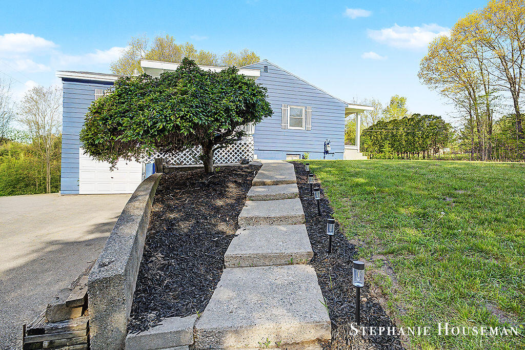 2914 River Hill Drive NW Grand Rapids MI 49534