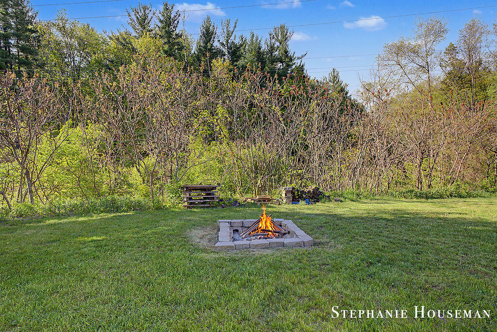 2914 River Hill Drive NW Grand Rapids MI 49534