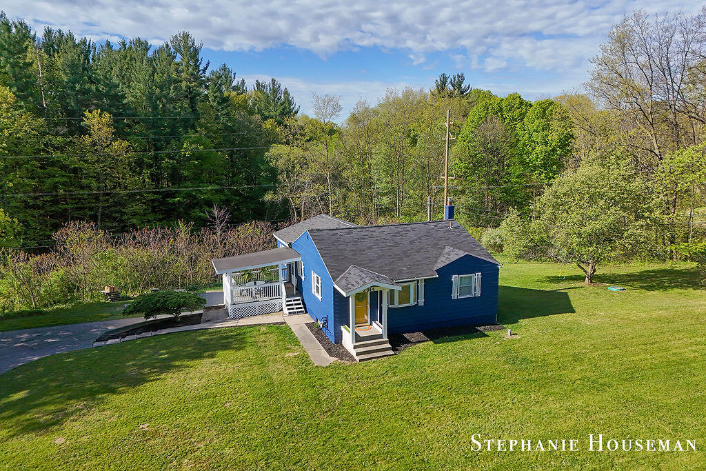 2914 River Hill Drive NW Grand Rapids MI 49534