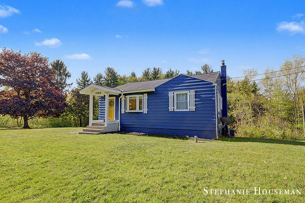 2914 River Hill Drive NW Grand Rapids MI 49534