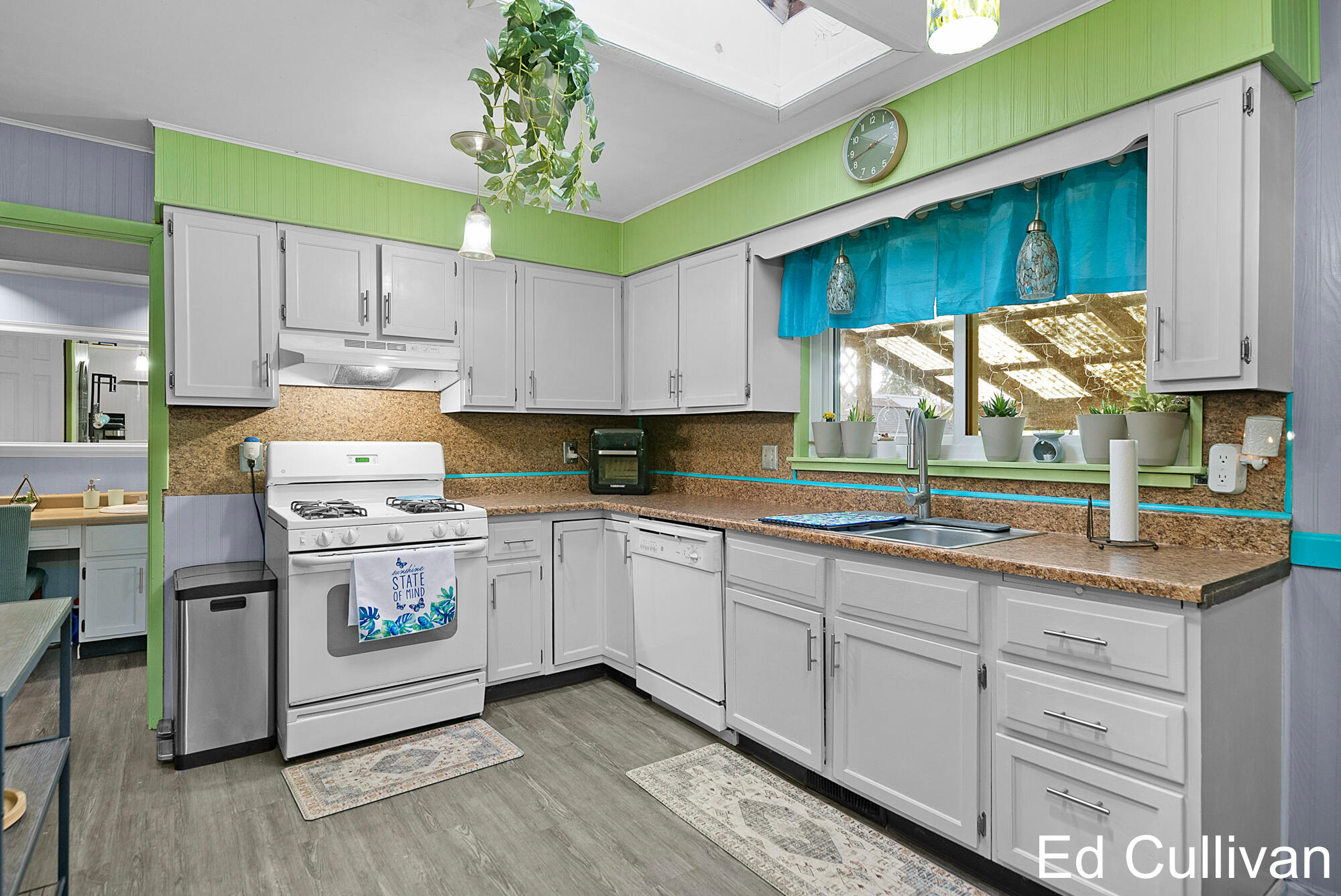 824 Arianna Street NW Grand Rapids MI 49504