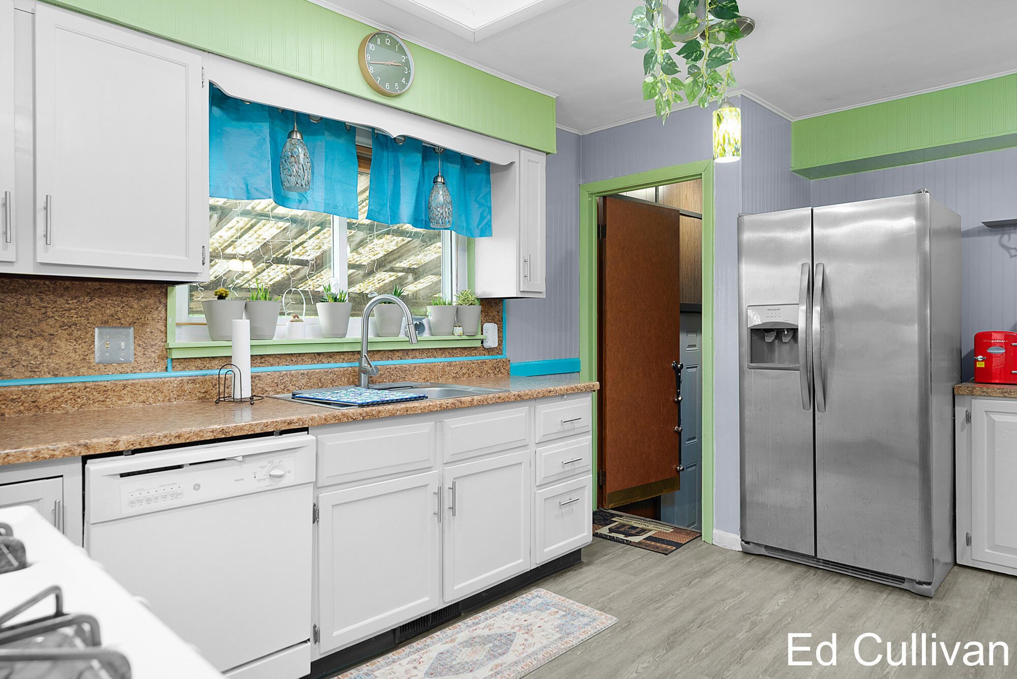 824 Arianna Street NW Grand Rapids MI 49504