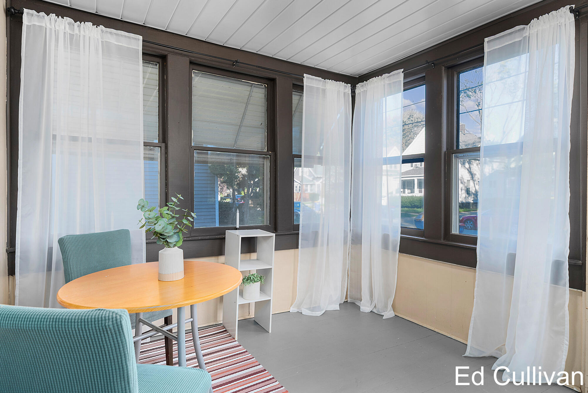 824 Arianna Street NW Grand Rapids MI 49504