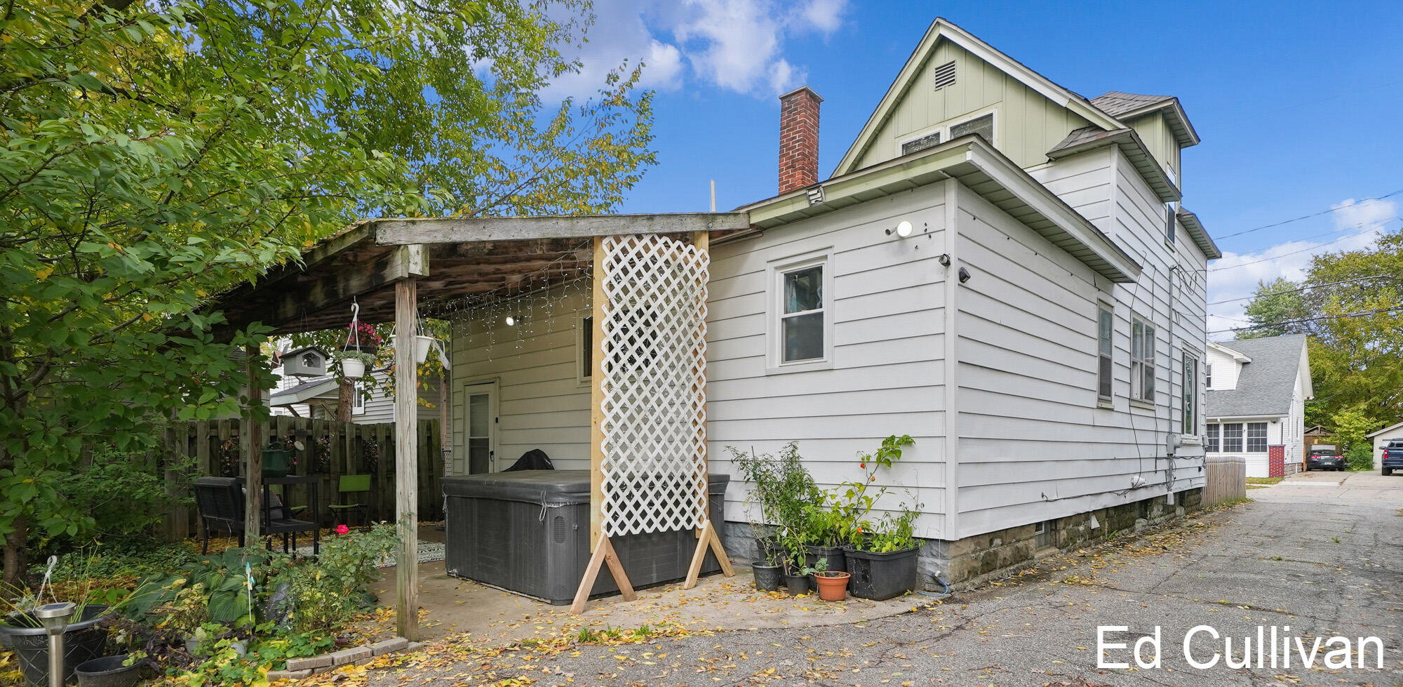 824 Arianna Street NW Grand Rapids MI 49504