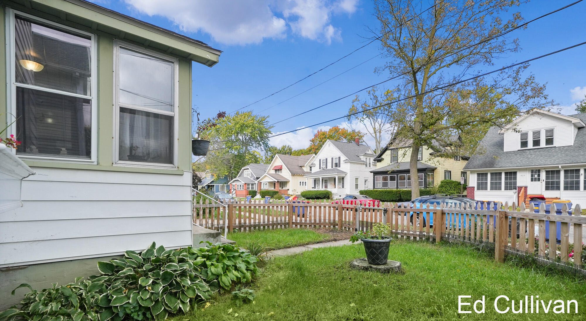 824 Arianna Street NW Grand Rapids MI 49504