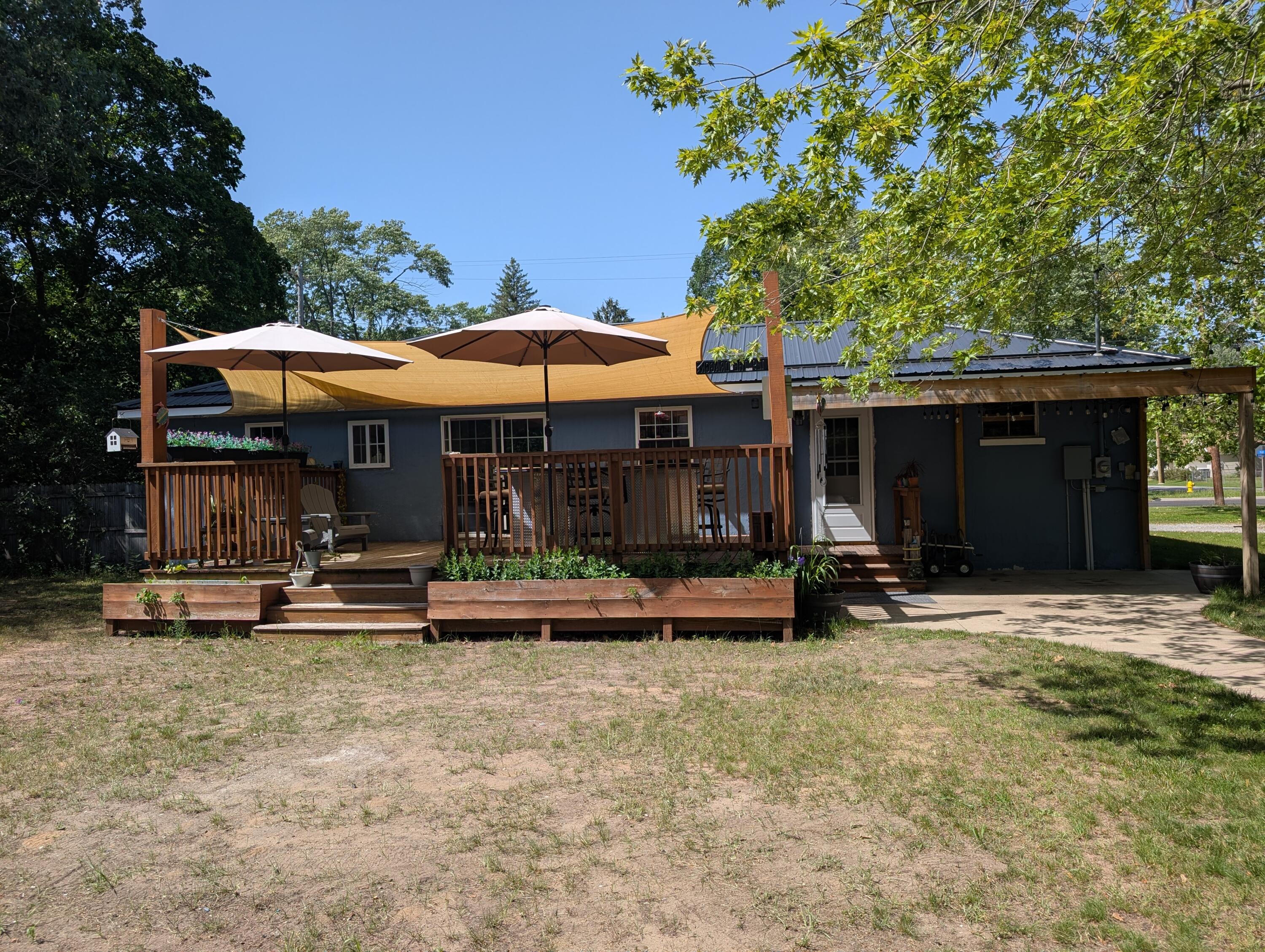 271 Randall Road Muskegon MI 49441