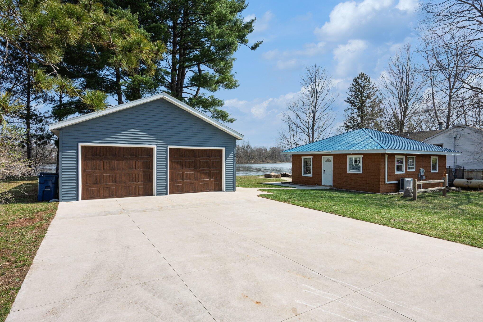 3517 Lake Allegan Drive Allegan MI 49010