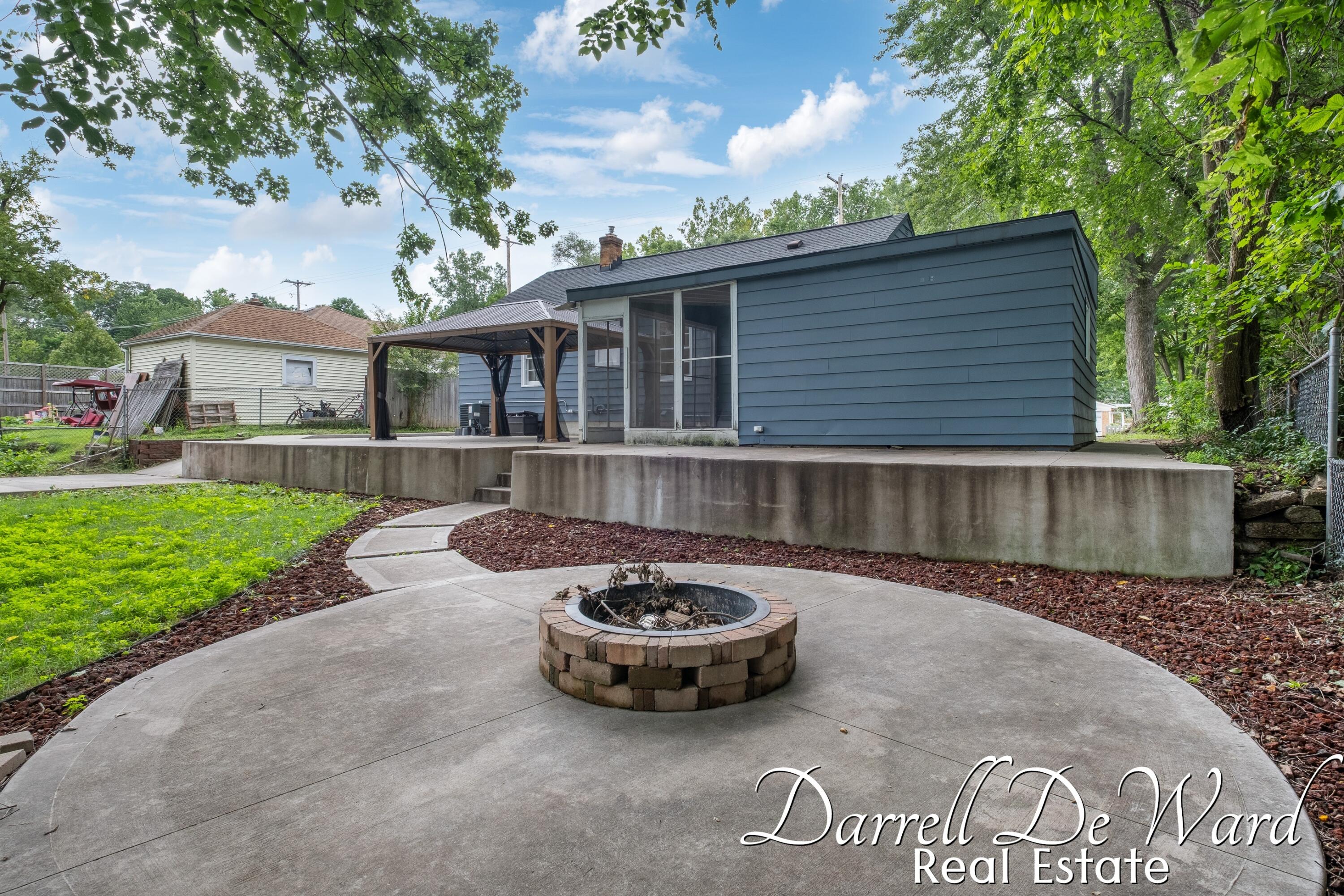 2619 Madison Avenue SE Grand Rapids MI 49507