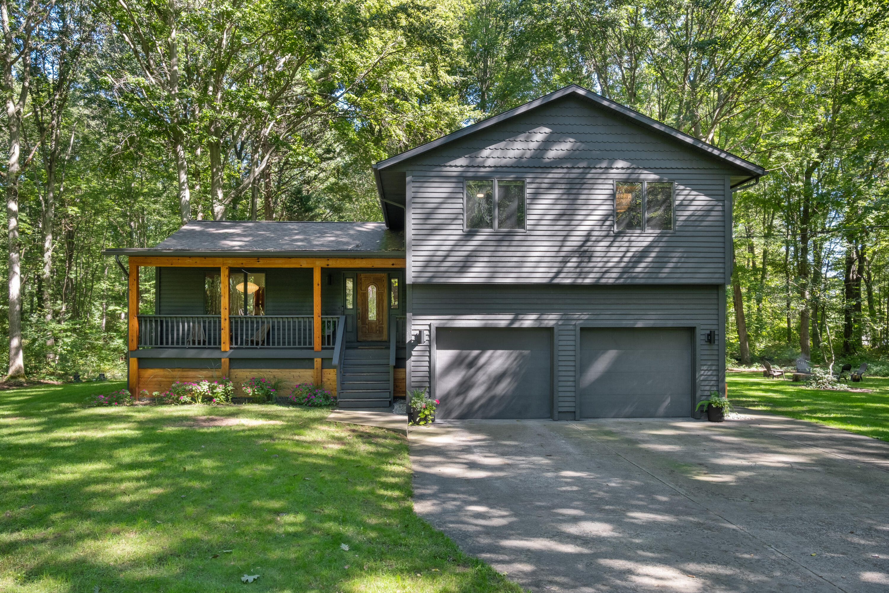 Grand Haven MI, 12890 Woodhaven Drive